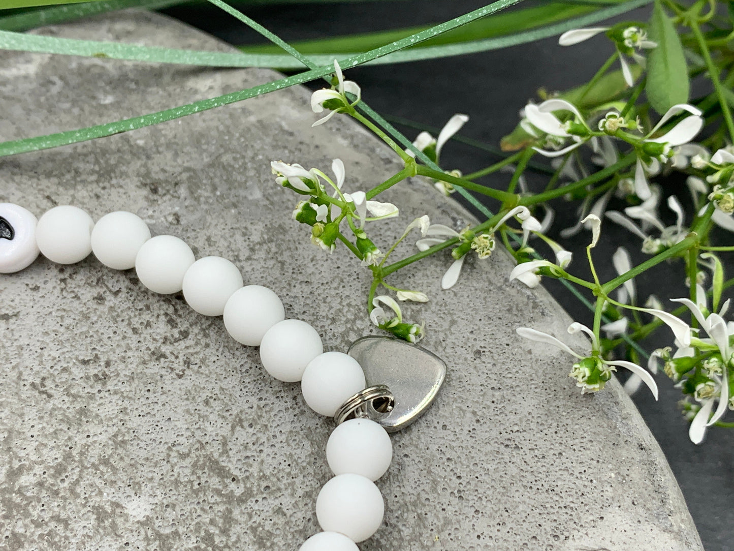 Armband Brautmama Weiß Perlen Acryl 6 mm - Geschenk Brautmutter JGA Team Braut Andenken an Hochzeit - viele Farben