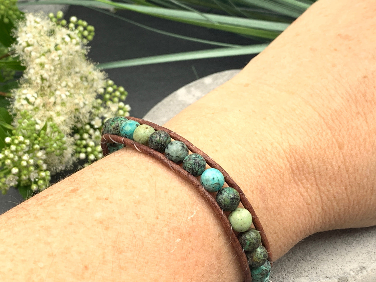 Wickelarmband Afrikanischer Türkis und Leder Vintagestill - Bohoarmband Festivalstil - viele Edelsteine möglich - Geschenk Perlenarmband