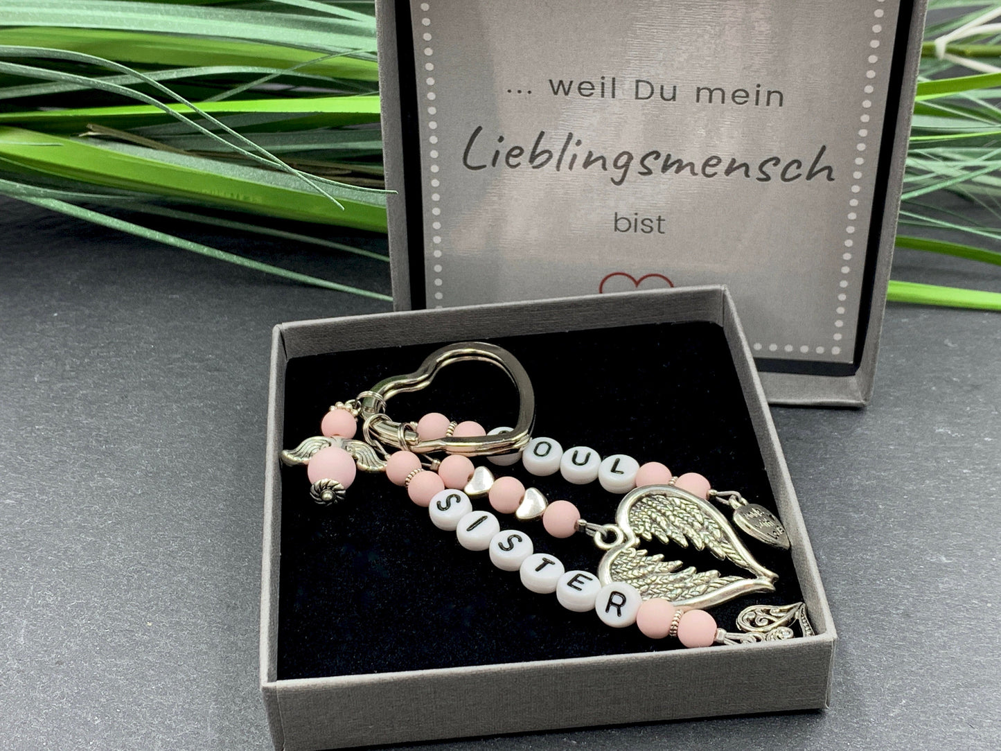 Schlüsselanhänger Soulsister Rosa Acryl Perlen Zartrosa - Geschenk Liebe Lieblingsmensch Freundschaft - anpassbar - echte Edelsteine möglich