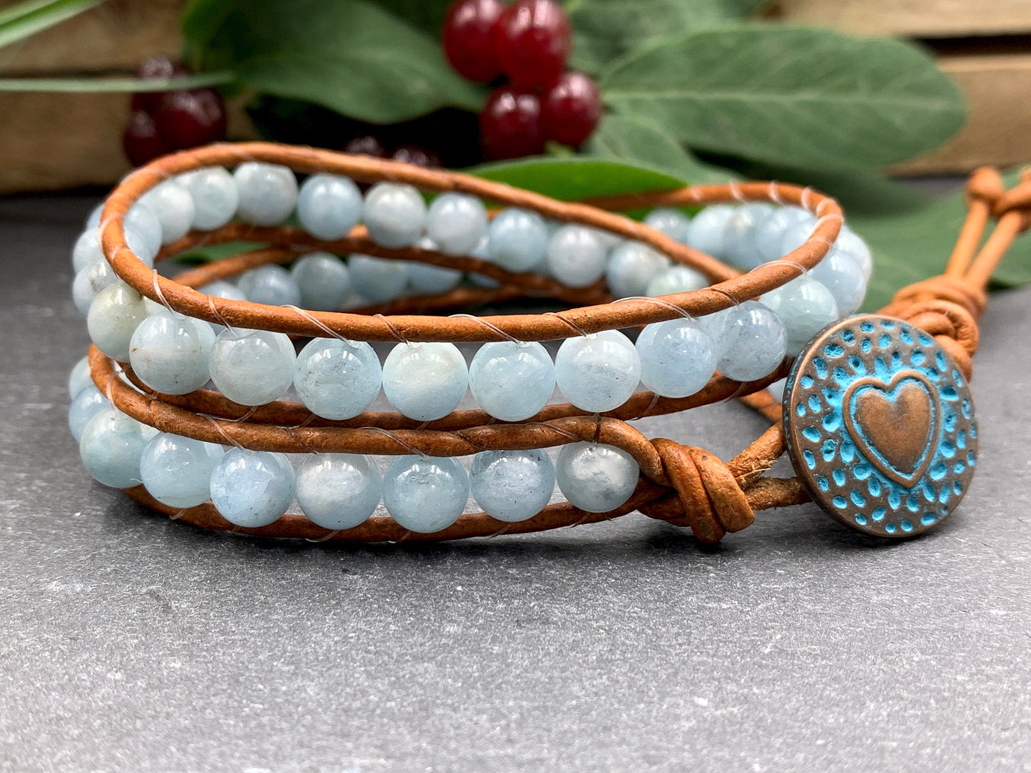 Wickelarmband Aquamarin echt und Leder - Perlenarmband gewickelt Bohostil - Geschenk liebe Freundin - Edelstein wählbar