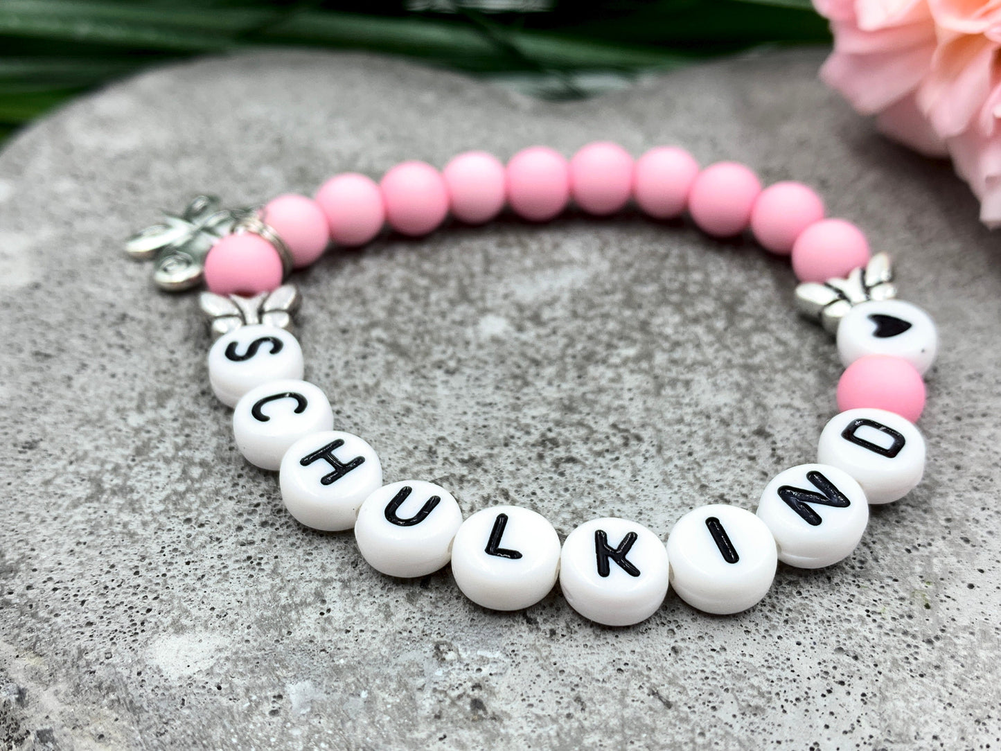 Armband Schulkind Acryl Rosa - Geschenk erster Schultag Glücksbringer Perlenarmband Einschulung Mädchen - viele Farben personalisierbar