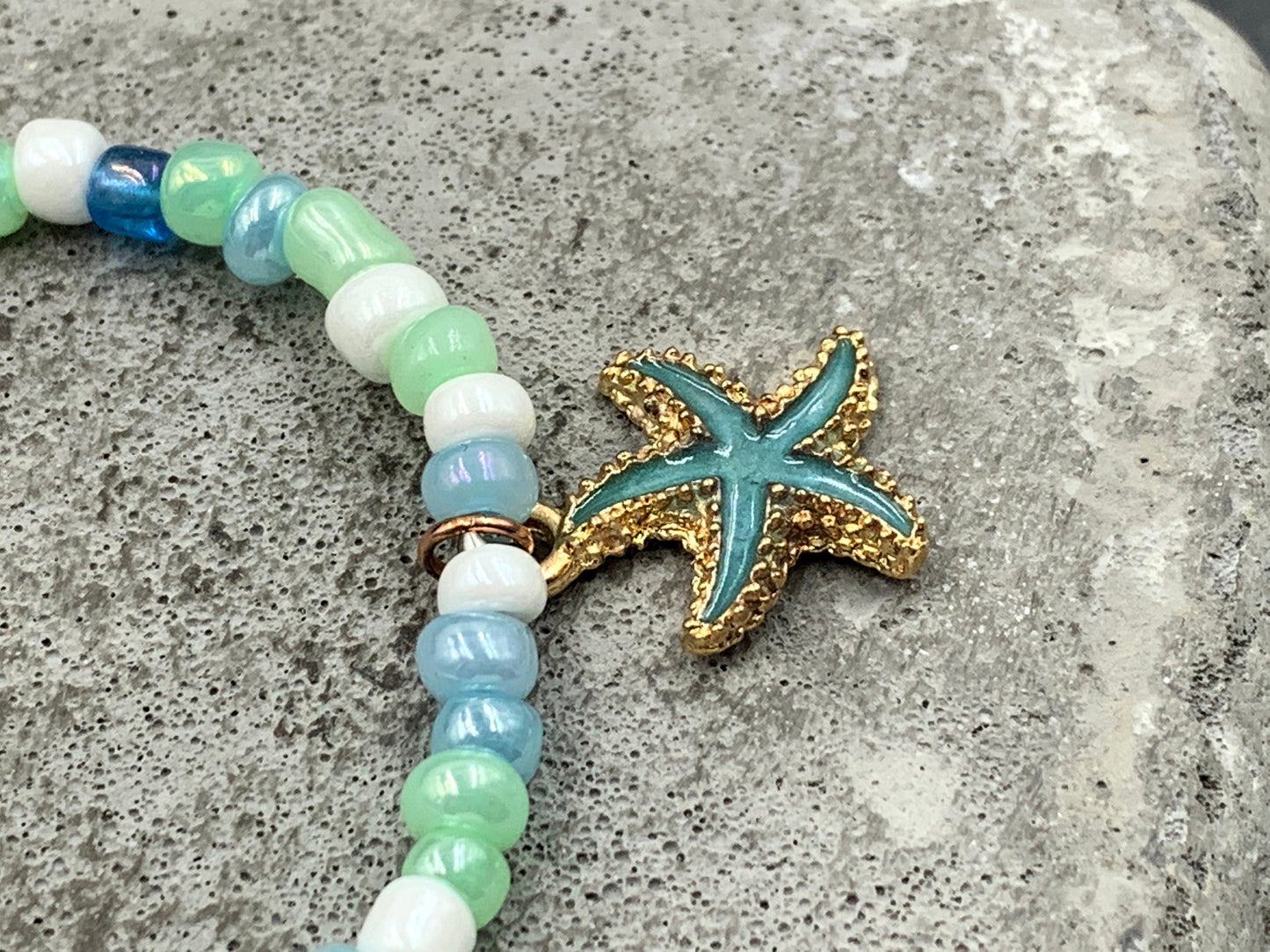 Armband Erste Klasse Grün Blau Rocailles - Glückbringer Perlenarmband erster Schultag Geschenk für Schulkind - viele Farben personalisierbar