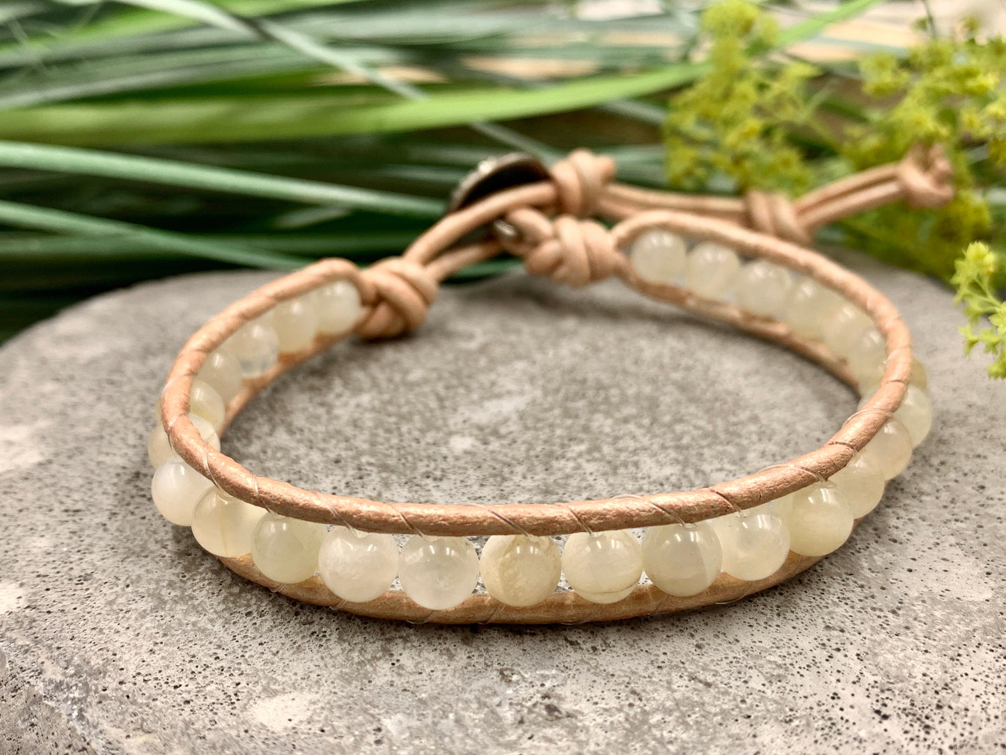 Wickelarmband Mondstein echter Naturstein und Leder - Bohoarmband gewickelt - Geschenk Liebe beste Freundin Schutzstein - viele Edelsteine