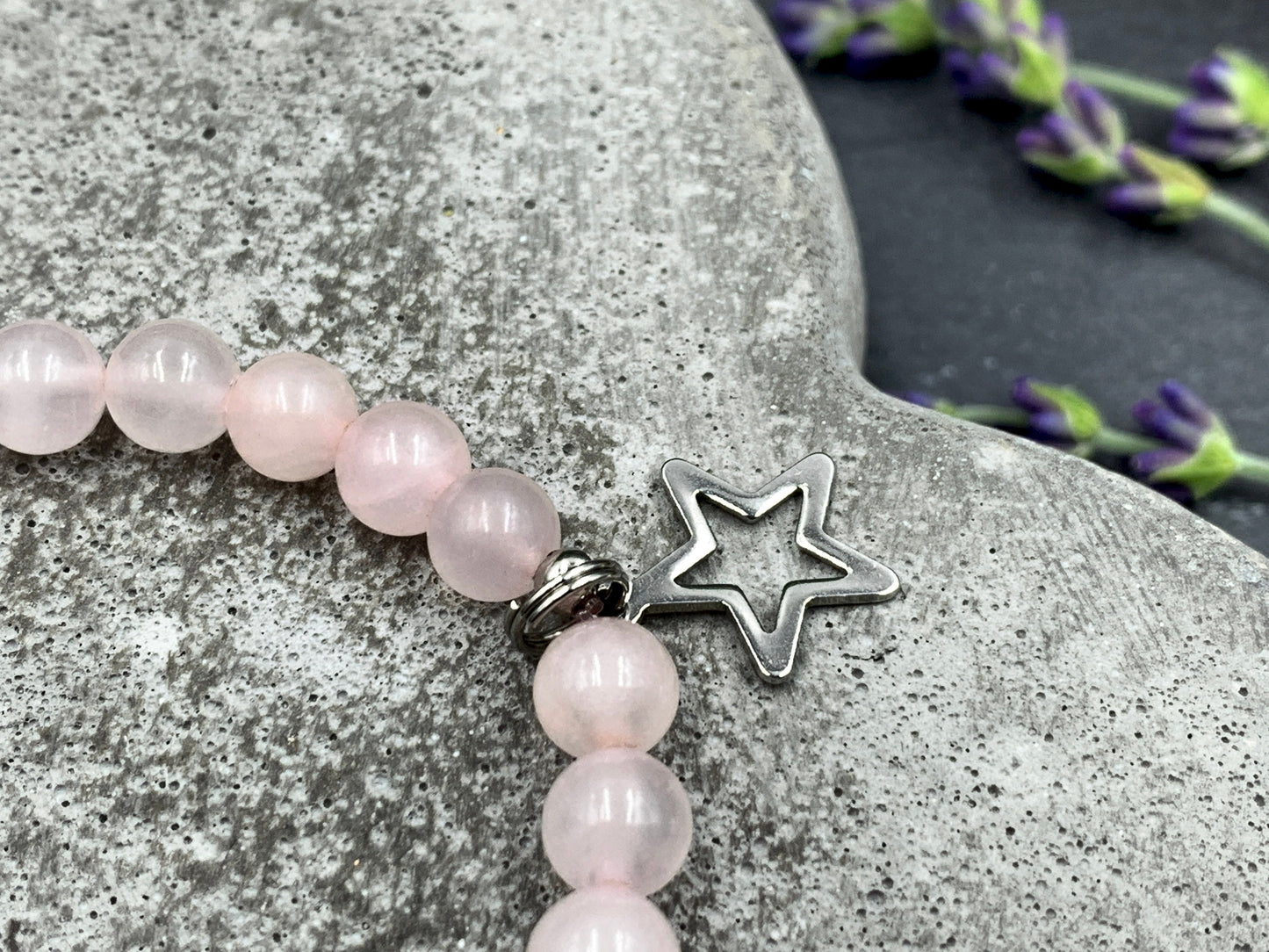 Perlenarmband Rosenquarz mit Namen - Namensarmband mit Herz Platiniert - 925 Silber Perlen - echte Edelsteine nach Wunsch - Geschenk Liebe
