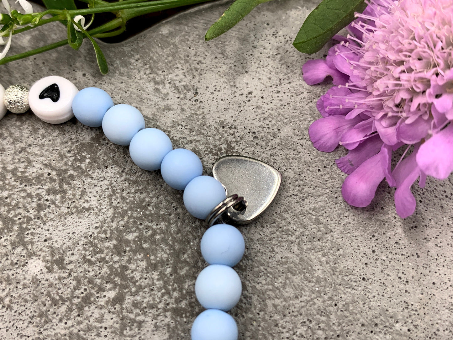 Perlenarmband Blumenkind Blau - Perlen Acryl 6 mm - Geschenk Blumenmädchen Blumenjunge - Kinder und Hochzeit- Wunschfarbe - personalisierbar