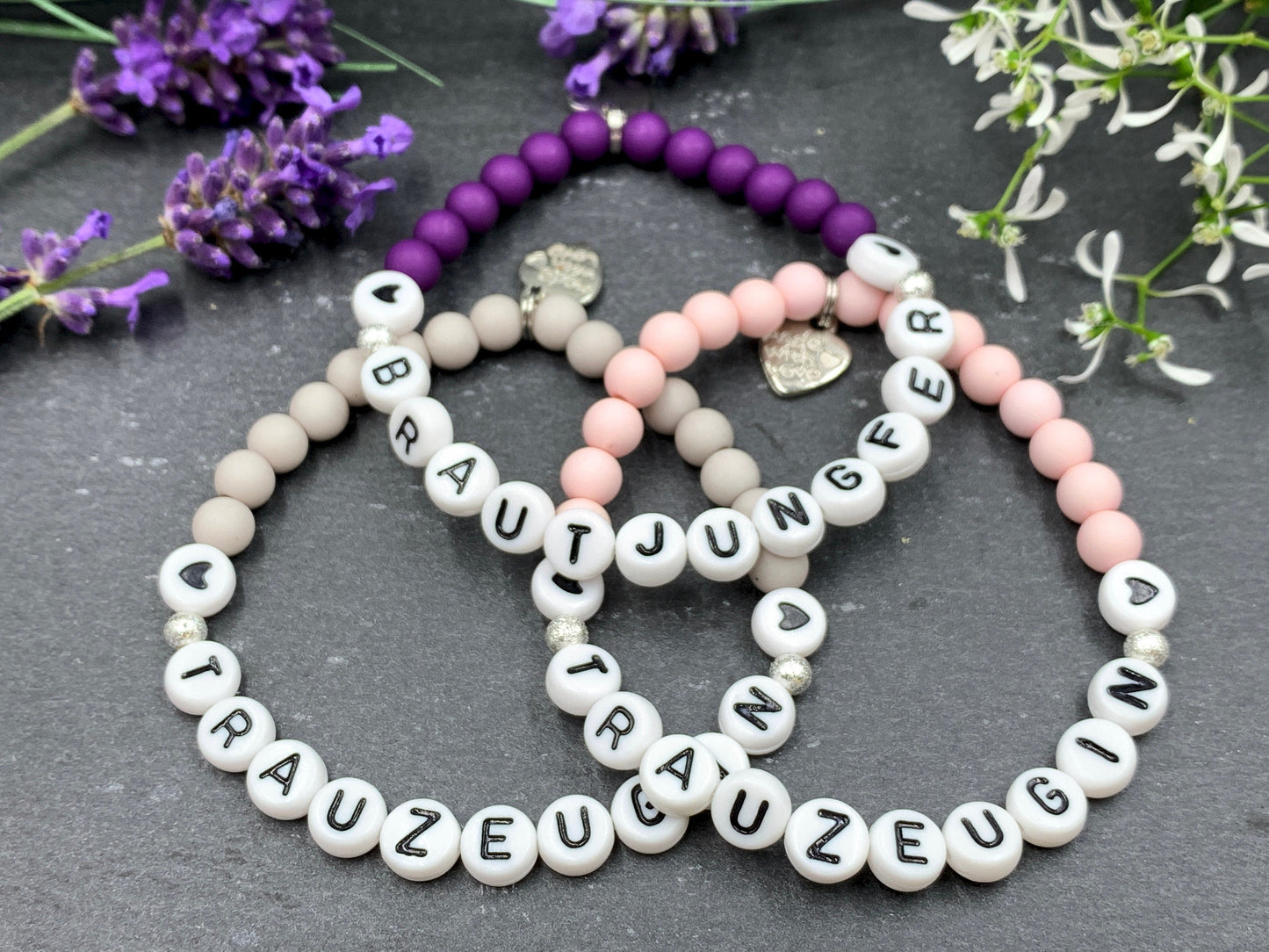 Armband Brautmama Weiß Perlen Acryl 6 mm - Geschenk Brautmutter JGA Team Braut Andenken an Hochzeit - viele Farben