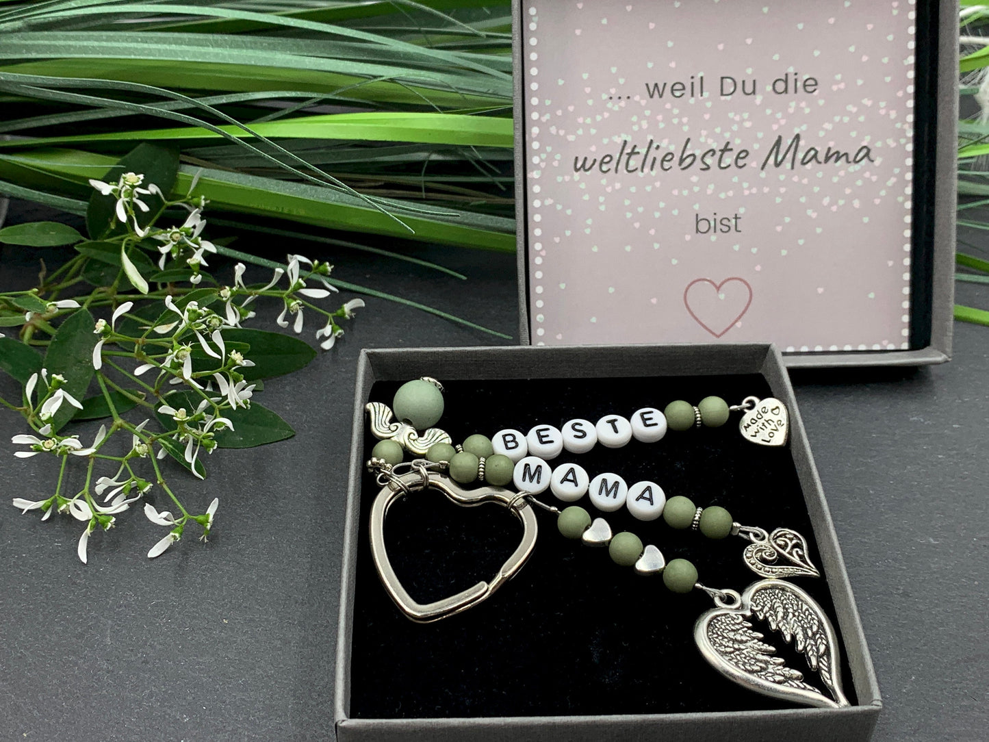 Schlüsselanhänger Beste Mama Acryl Oliv - Geschenk Mutter Großmutter Geburt Liebe - personalisierbar viele Farben - Edelsteine möglich
