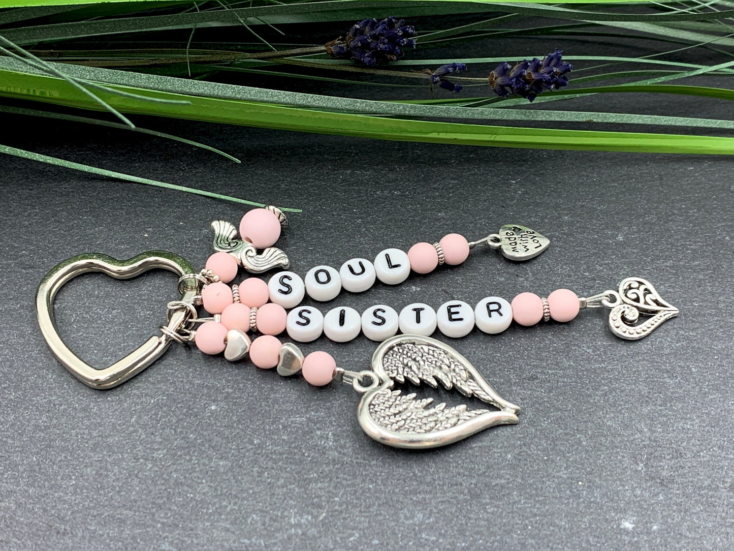 Schlüsselanhänger Soulsister Rosa Acryl Perlen Zartrosa - Geschenk Liebe Lieblingsmensch Freundschaft - anpassbar - echte Edelsteine möglich