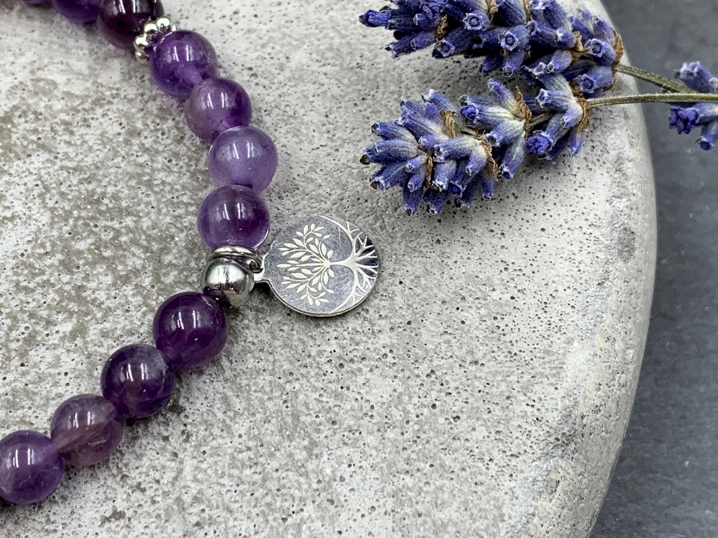 Armband Amethyst Herz platiniert - Geschenk Liebe Glück Herzmensch - Perlenarmband Naturstein echt - personalisierbar - viele Edelsteine