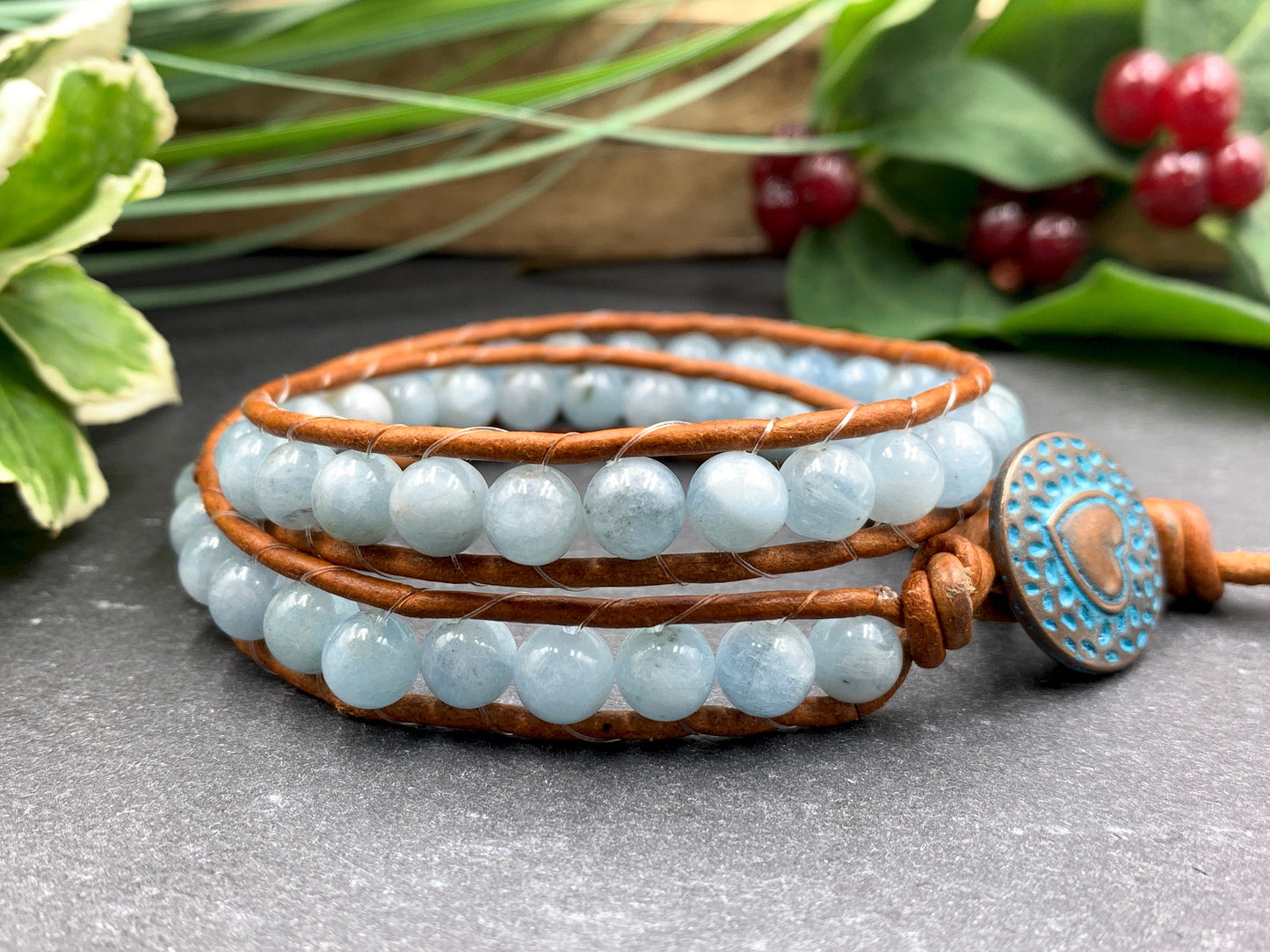 Wickelarmband Aquamarin echt und Leder - Perlenarmband gewickelt Bohostil - Geschenk liebe Freundin - Edelstein wählbar