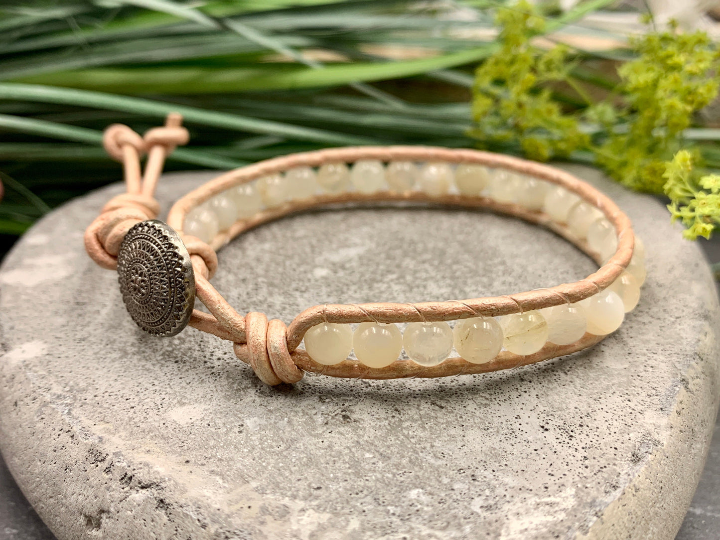 Wickelarmband Mondstein echter Naturstein und Leder - Bohoarmband gewickelt - Geschenk Liebe beste Freundin Schutzstein - viele Edelsteine