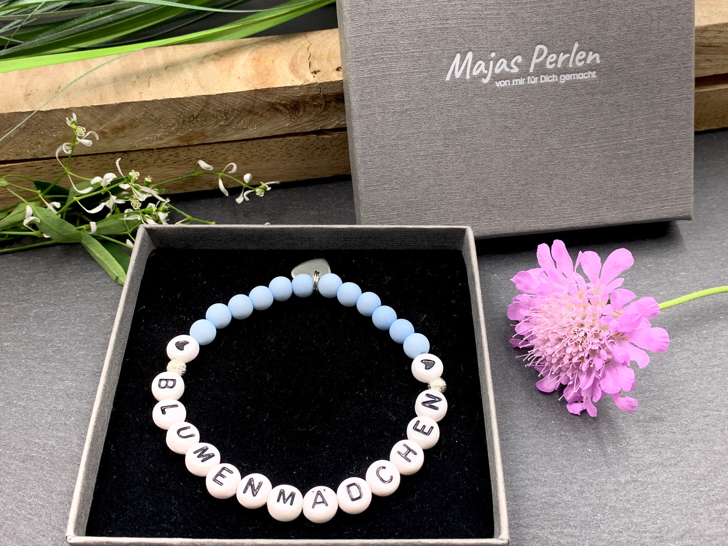 Perlenarmband Blumenkind Blau - Perlen Acryl 6 mm - Geschenk Blumenmädchen Blumenjunge - Kinder und Hochzeit- Wunschfarbe - personalisierbar