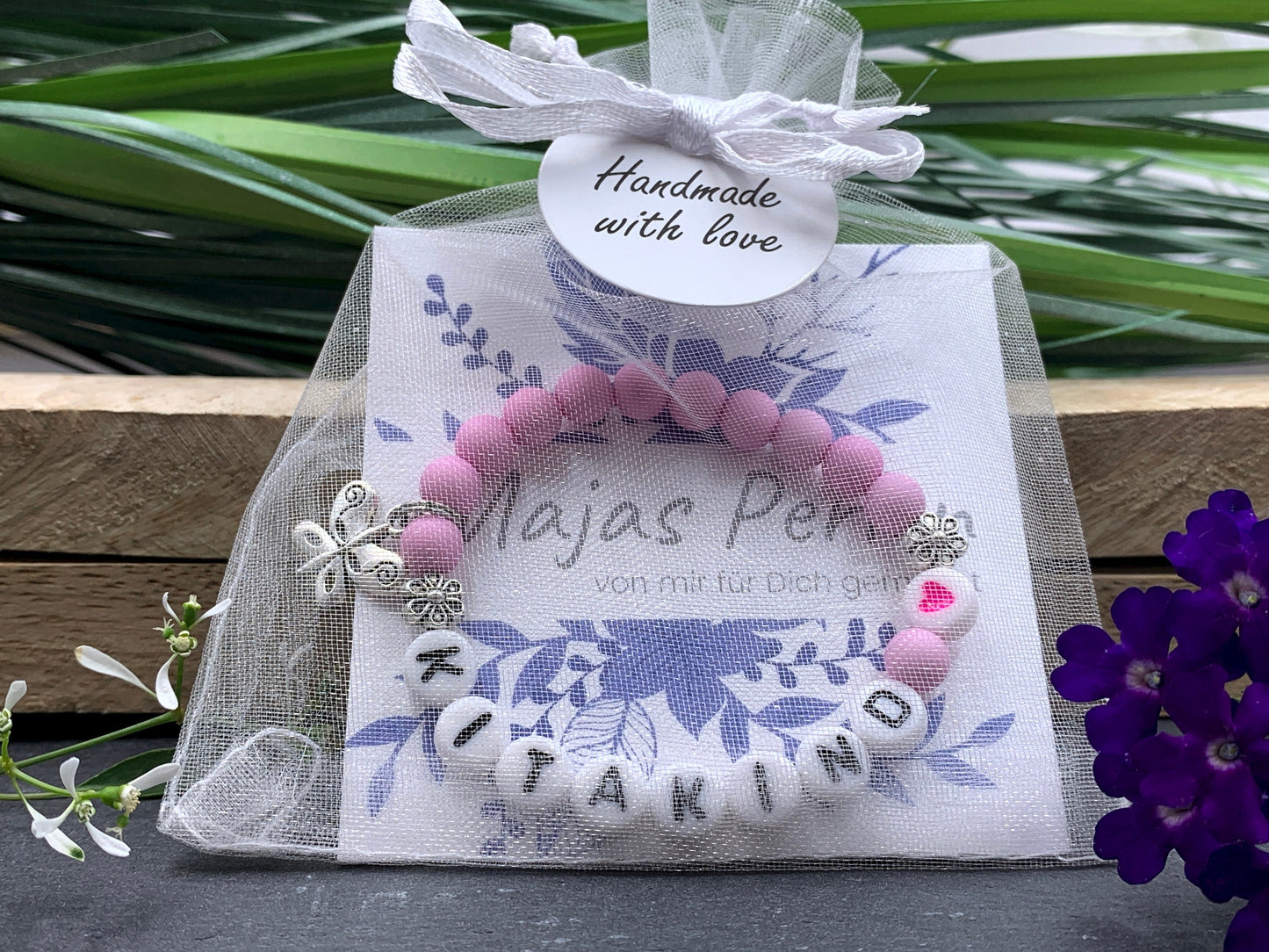 Armband Kitakind Rosa Acryl Schmetterling - Geschenk erster Kitatag Perlenarmband Mädchen Glücksbringer Kindergarten - viele Farben