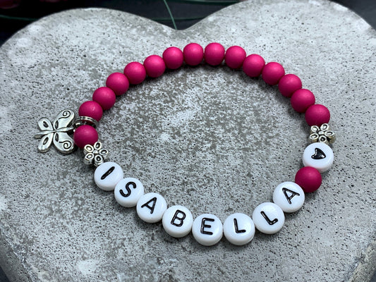 Armband mit Namen Isabella Beere Acryl 6 mm - Namensarmband Geschenk Mädchen Kinderarmband - viele Farben - anpassbar