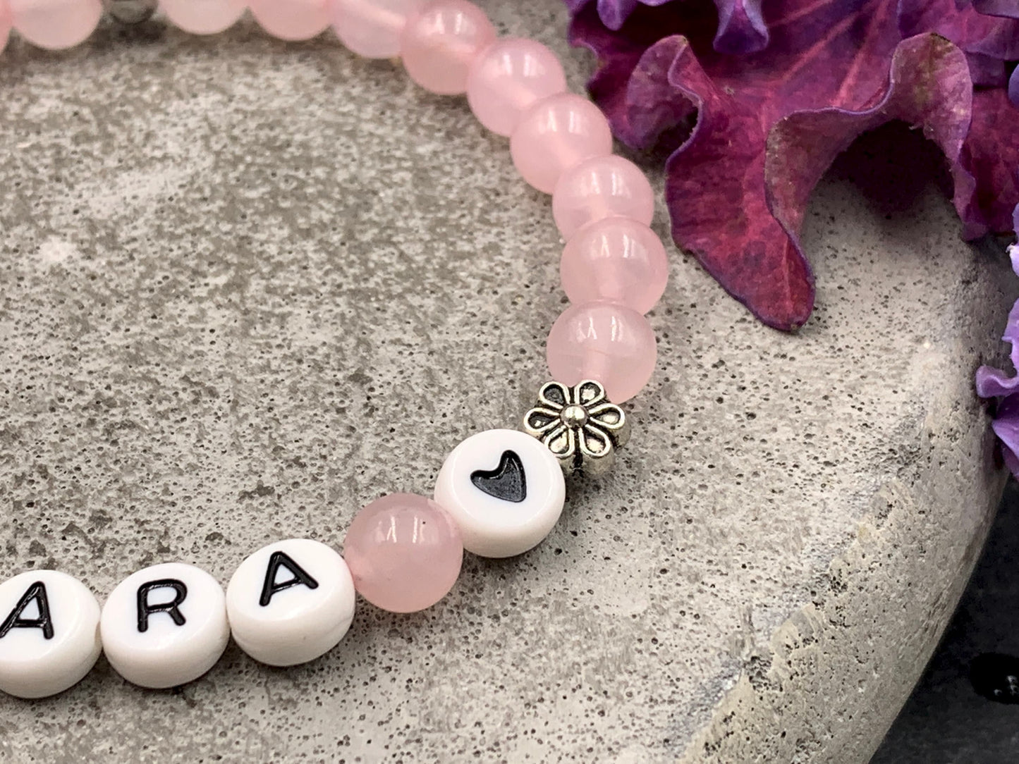 Armband Rosenquarz Clara- Perlenarmband Buchstaben – Geschenk Mama Liebe Mädchen Freundschaft - personalisierbar - diverse Edelsteine
