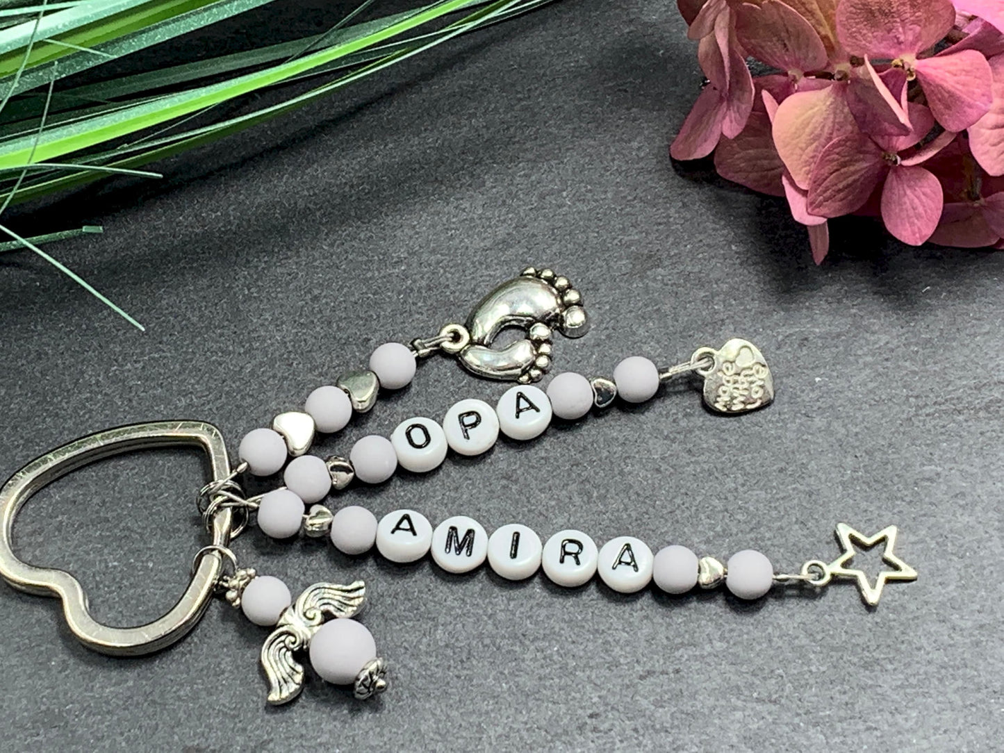 Schlüsselanhänger Oma Name Perlen Acryl Rosa - Geschenk Mutter Großmutter Geburt Liebe - personalisierbar - echte Edelsteine möglich