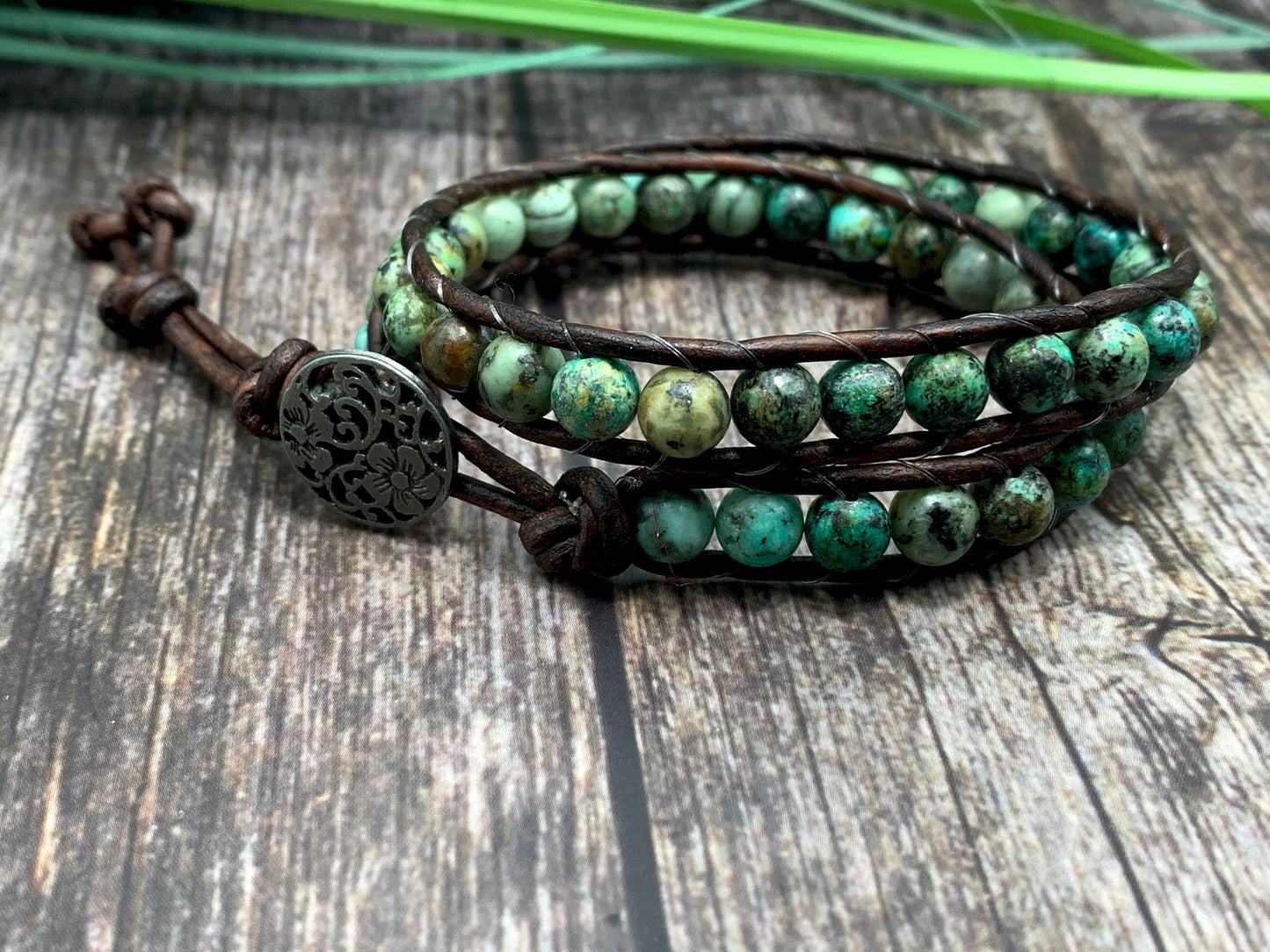 Wickelarmband Afrikanischer Türkis und Leder - gewickeltes Bohoarmband aus Natursteinen - Geschenk Mama Lieblingsmensch - Edelstein wählbar