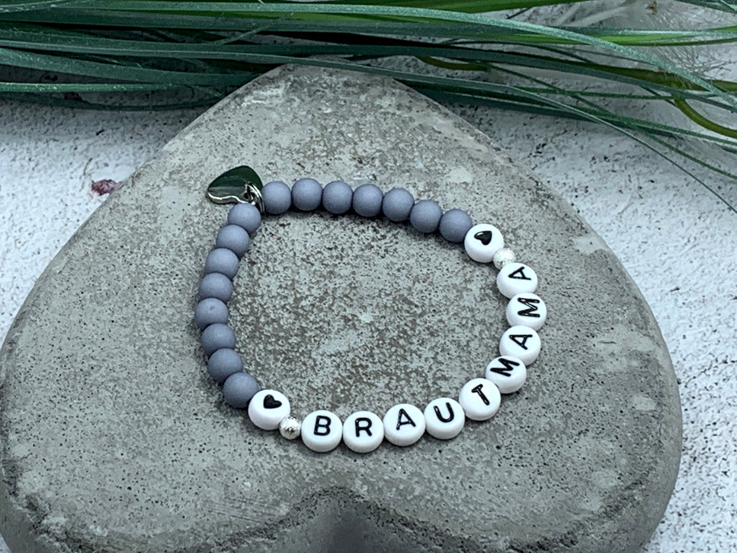 Armband Brautmama Grau Perlen Acryl 6 mm - Geschenk Brautmutter JGA Team Braut Andenken an Hochzeit - viele Farben