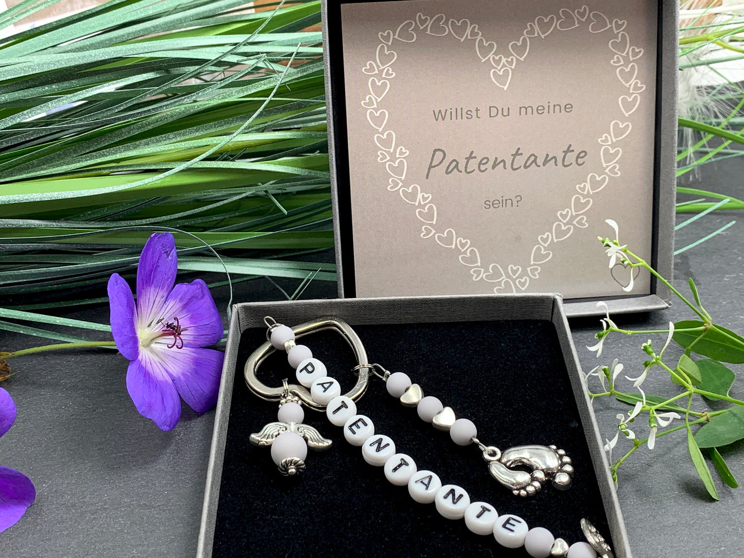 Schlüsselanhänger Patentante Grau - Acrylperlen oder Edelsteine - personalisierbar - Geschenk für Pate Taufgeschenk Patin - Wunschfarbe