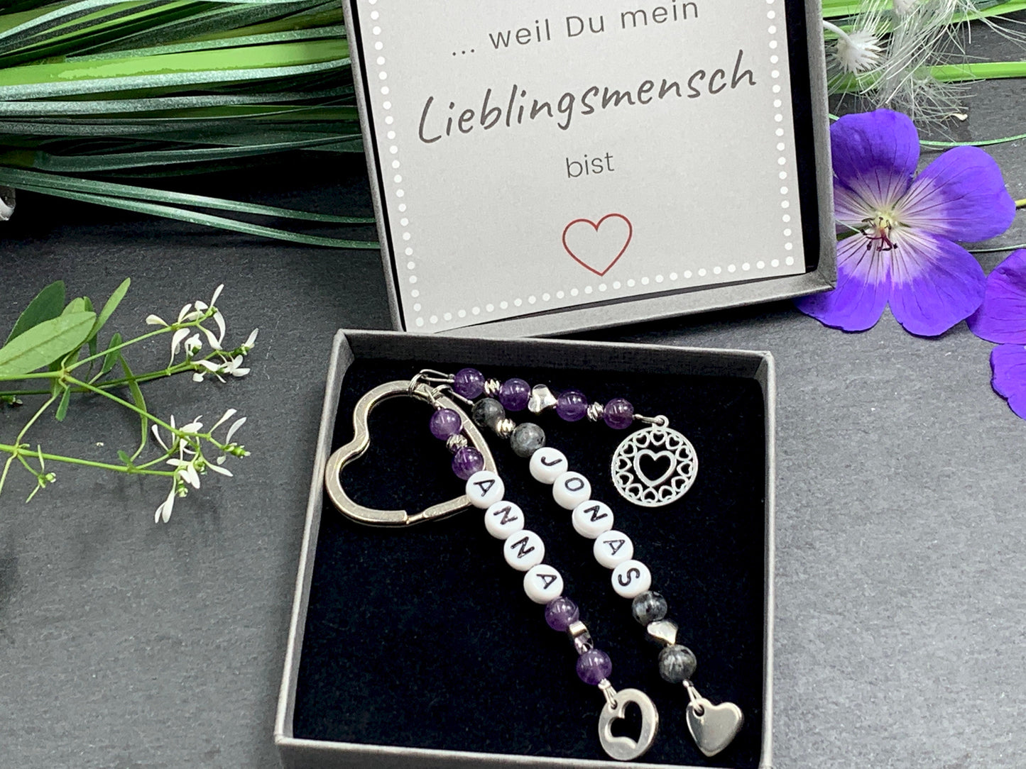 Schlüsselanhänger Perlen mit Namen Amethyst und Labradorit echte Natursteine - Geschenk Mama Geburt Familie Liebe - personalisierbar