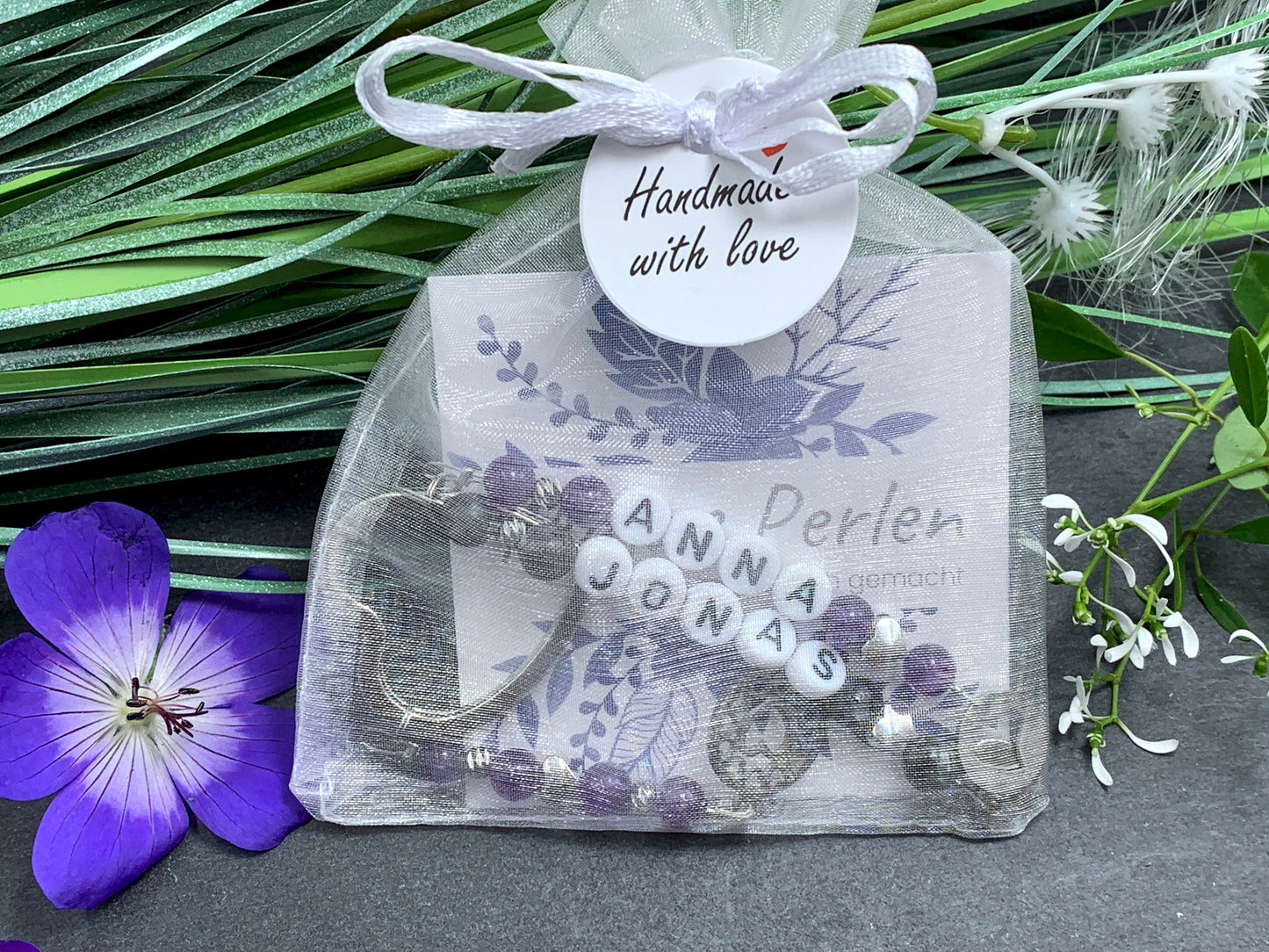Schlüsselanhänger Perlen mit Namen Amethyst und Labradorit echte Natursteine - Geschenk Mama Geburt Familie Liebe - personalisierbar