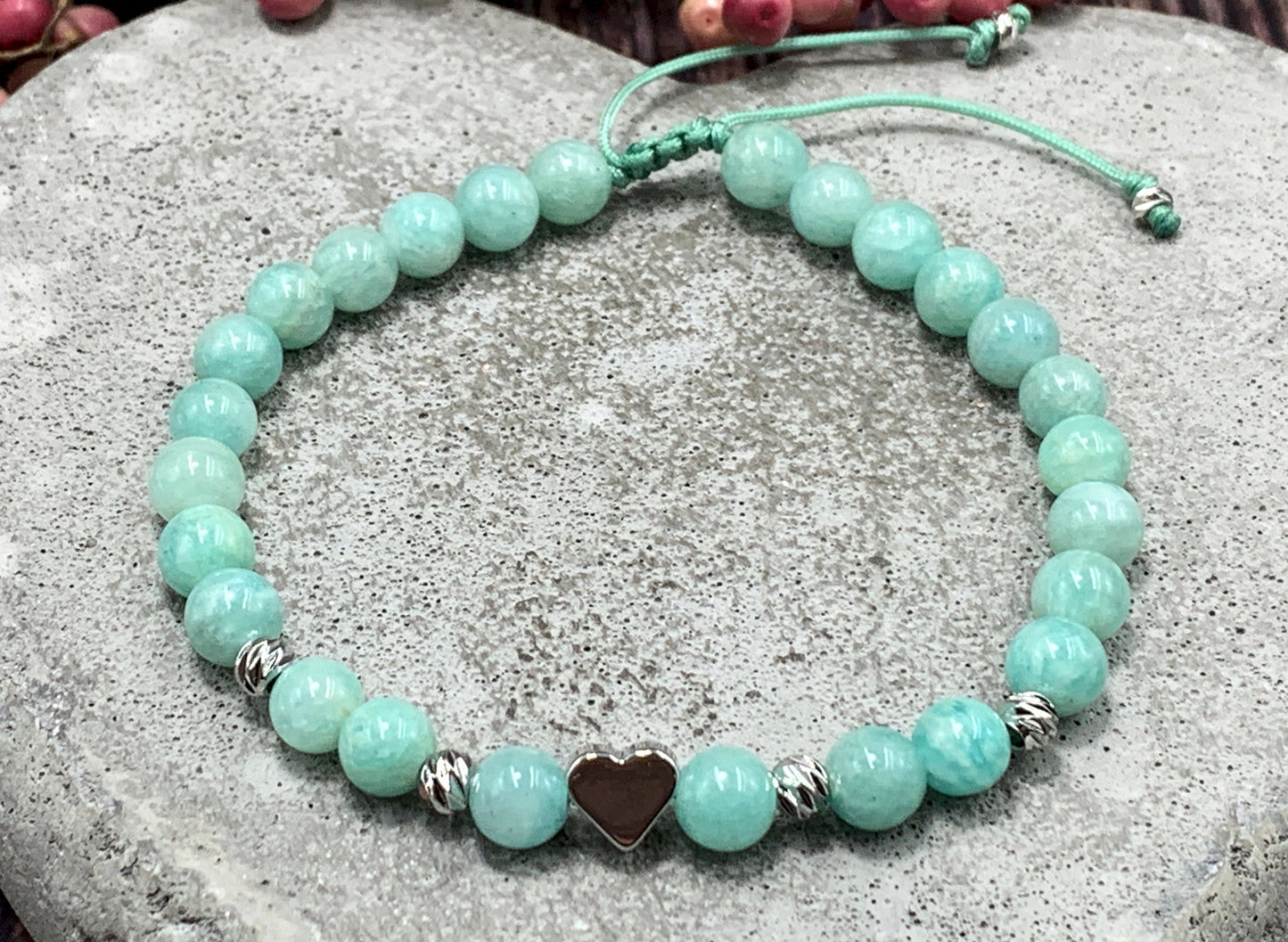 Perlenarmband Amazonit Makramee - Herz Perle echt platiniert - Glücksarmband Kommunikation Herzchakra - personalisierbar - viele Edelsteine