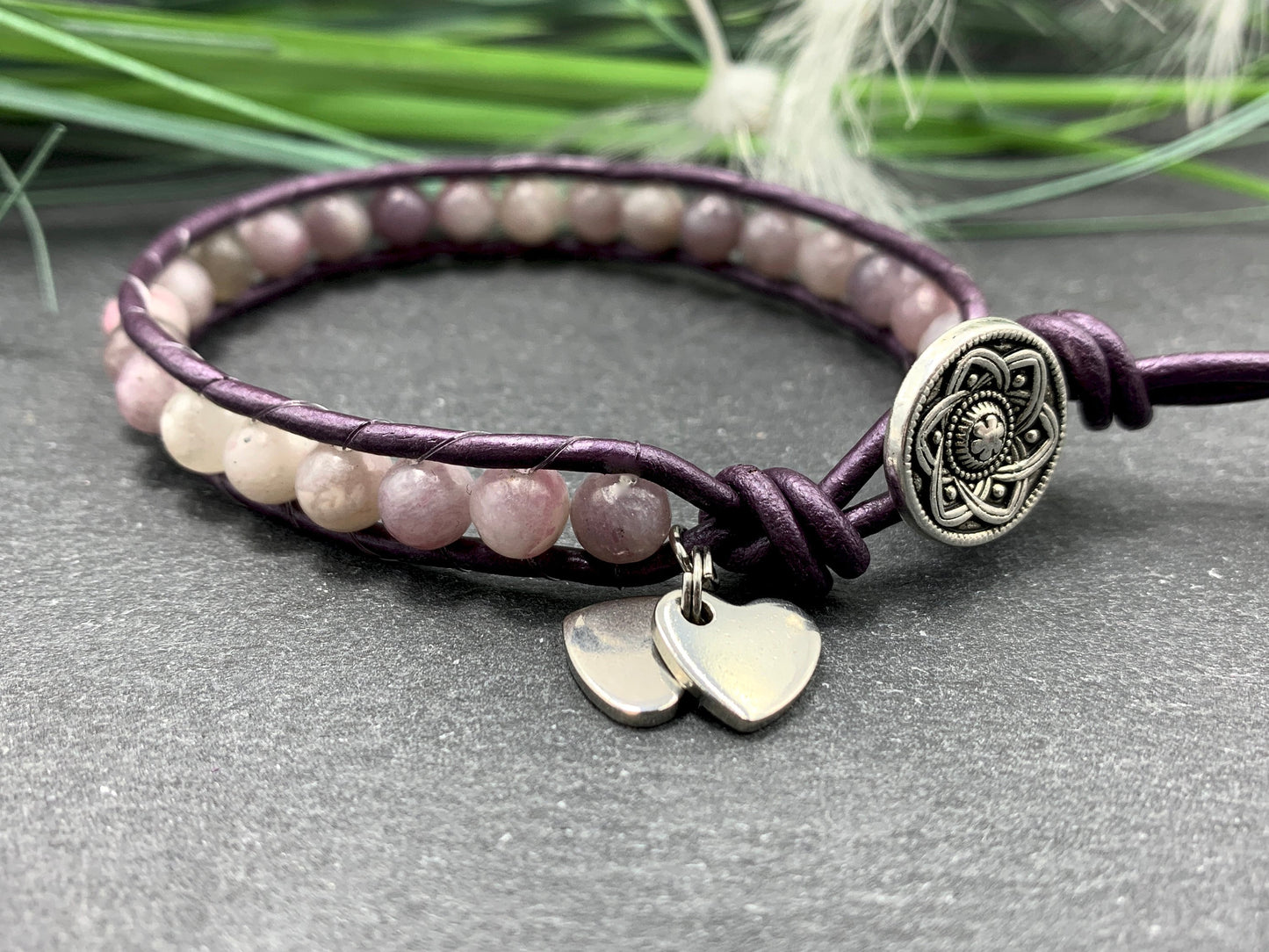 Wickelarmband Lepidolith echter Naturstein und Leder - gewickeltes Bohoarmband -  Geschenk beste Freundin - Wunschedelstein