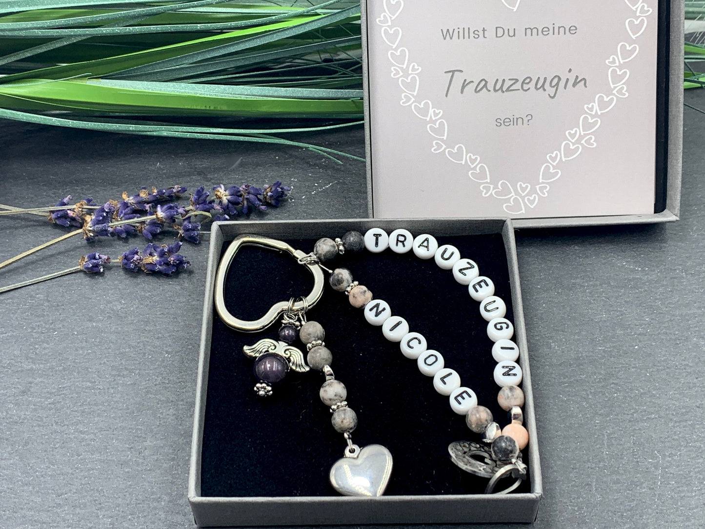 Schlüsselanhänger Trauzeugin und Name Zebra Jaspis echt - Herzen platiniert  - Geschenk Brautjungfer Team Braut - Edelstein wählbar