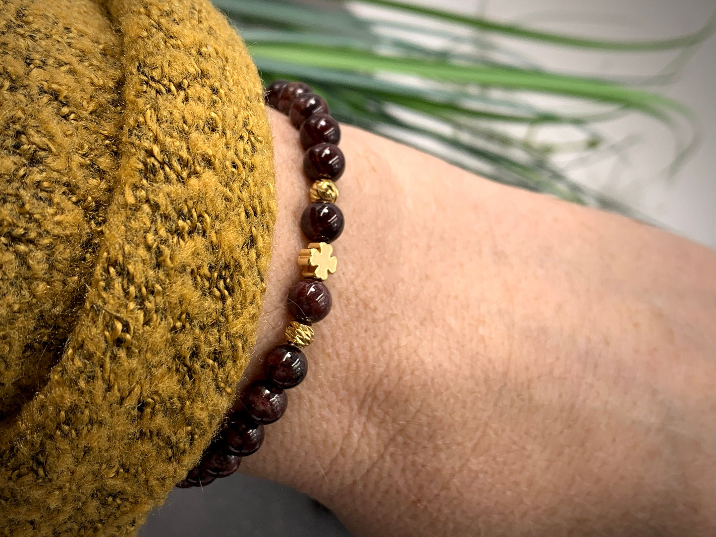 Perlenarmband Granat Herz Vergoldet - Armband Naturstein echt - Geschenk Lieblingsmensch Freundin - diverse Edelsteine - personalisierbar