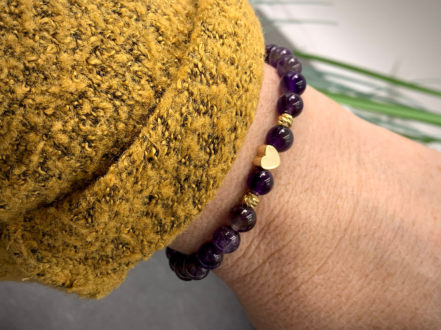 Perlenarmband Amethyst echt 6mm - Herz Vergoldet - spirituelles Armband Schutz Klarheit Konzentration - Geschenk Mama Lieblingsmensch Liebe