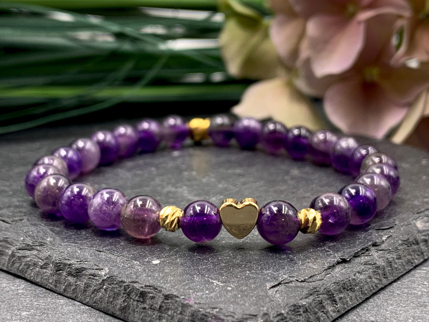 Perlenarmband Amethyst echt 6mm - Herz Vergoldet - spirituelles Armband Schutz Klarheit Konzentration - Geschenk Mama Lieblingsmensch Liebe