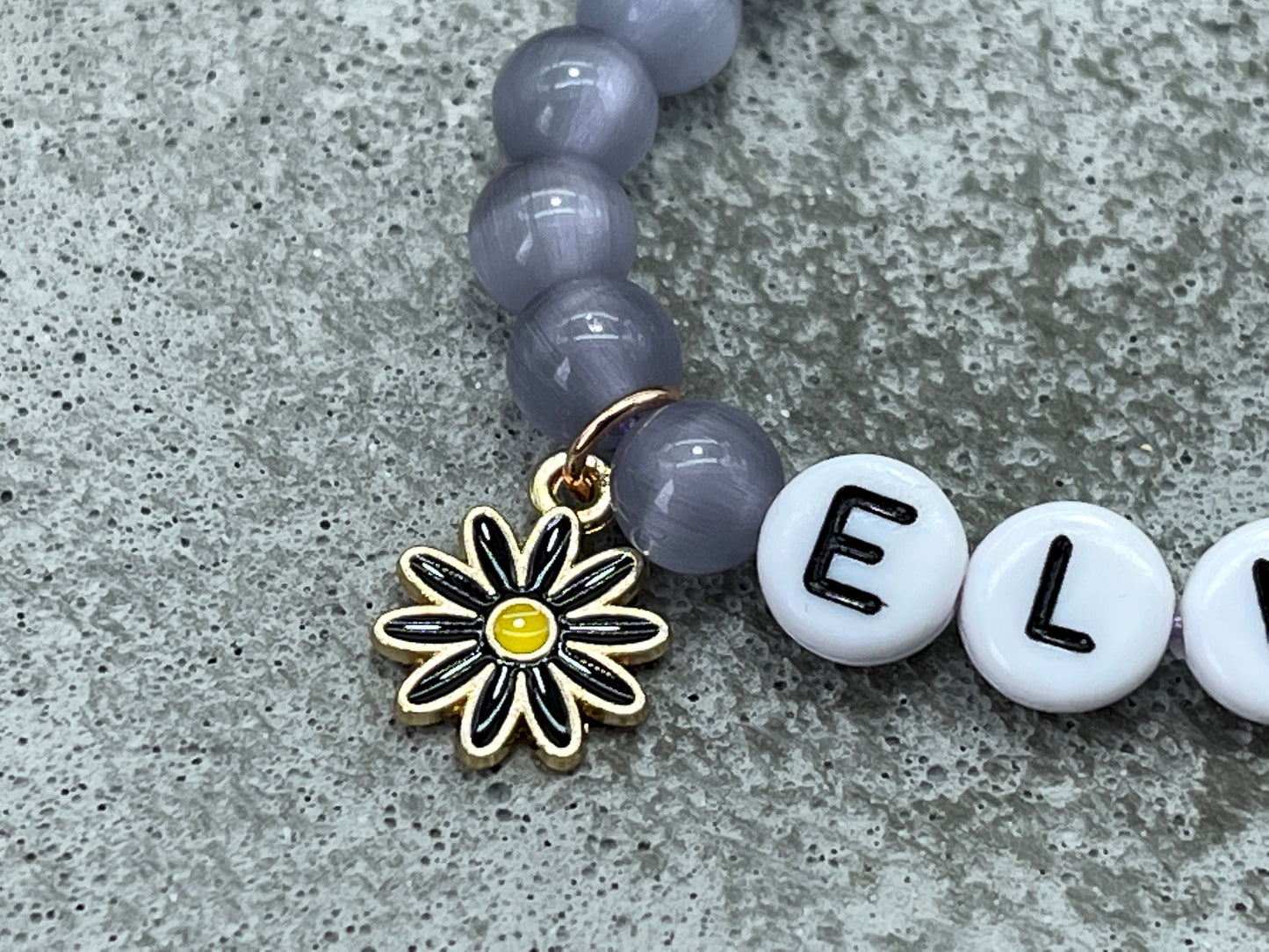 Armband mit Namen Ella Cateyeperlen Flieder Makramee - Geschenk Mädchen - Namensarmband viele Farben personalisierbar KInderarmband Baby