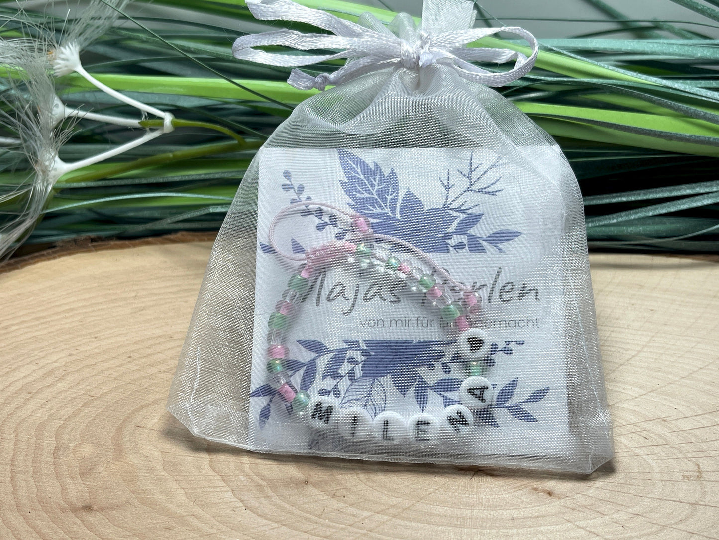 Perlenarmband mit Name Rosa Grün Weiß - Makramee einstellbar - Geschenk Mädchen Geburtstag Namensarmband Kinderarmband - Farbe nach Wunsch