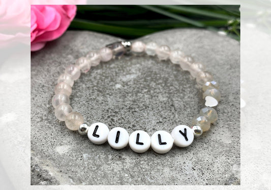 Namensarmband Rosenquarz Lilly - 925 Silber Perlen - Herz Messing Platiniert - Geschenk Mädchen Mama Liebe Perlenarmband - Edelstein wählbar