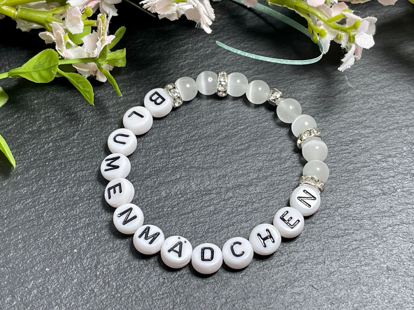 Perlenarmband Blumenmädchen Cateyeperlen Strassrondelle Weiß - Geschenk Blumenkind Ringkind - Hochzeit und Kinder - personalisierbar