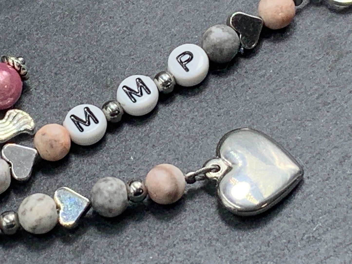 Schlüsselanhänger Perlen Zebra Jaspis echt Initialen Herzen echt Platiniert - Geschenk Mama Geburt Familie Lieblingsmensch personalisierbar