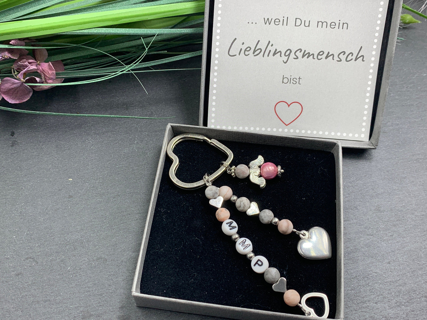 Schlüsselanhänger Perlen Zebra Jaspis echt Initialen Herzen echt Platiniert - Geschenk Mama Geburt Familie Lieblingsmensch personalisierbar