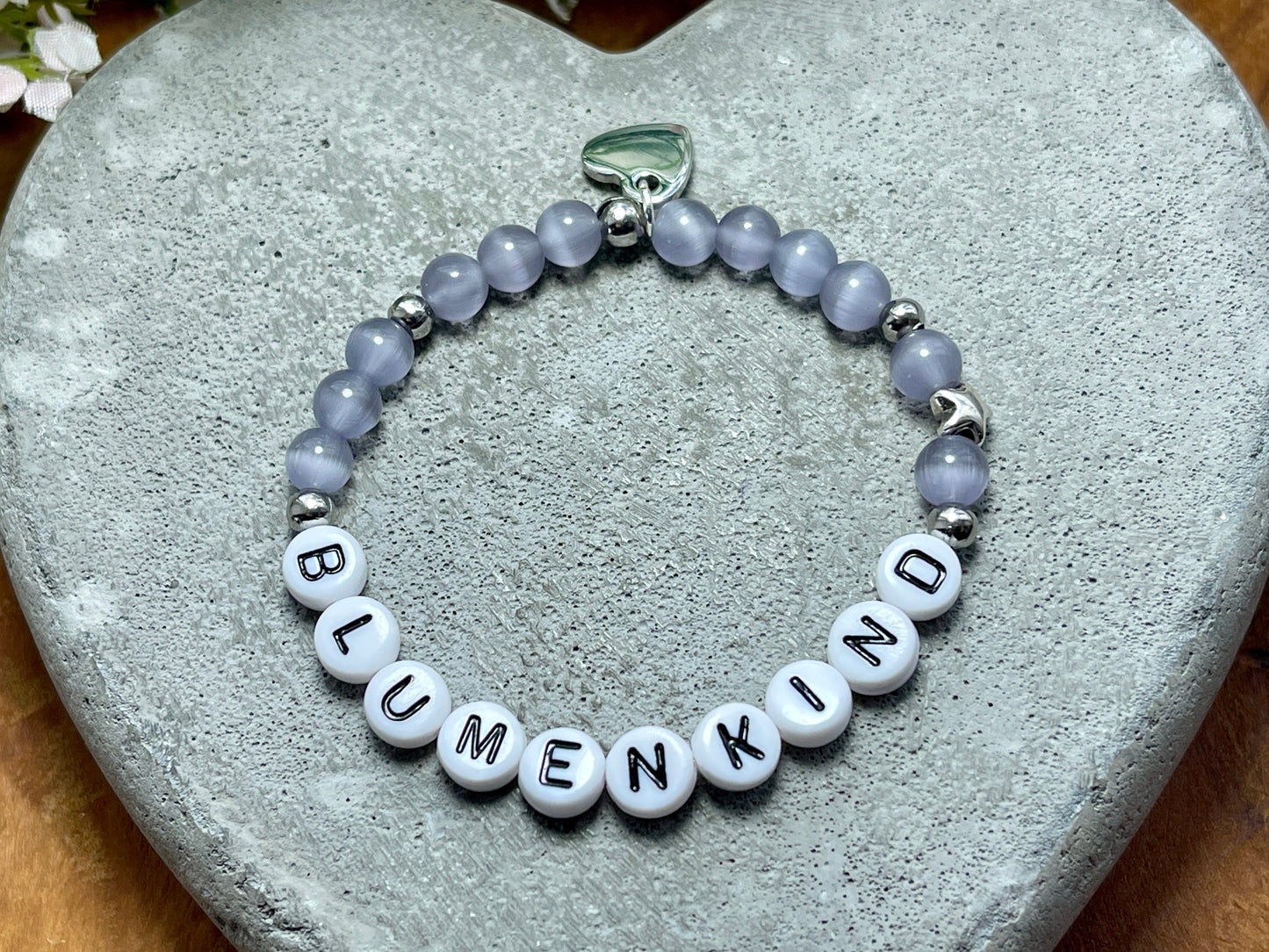 Perlenarmband Blumenkind- Cateyeperlen Flieder und Edelstahl - Farbe wählbar - Geschenk Blumenmädchen Kerzenkind Team Braut - viele Farben