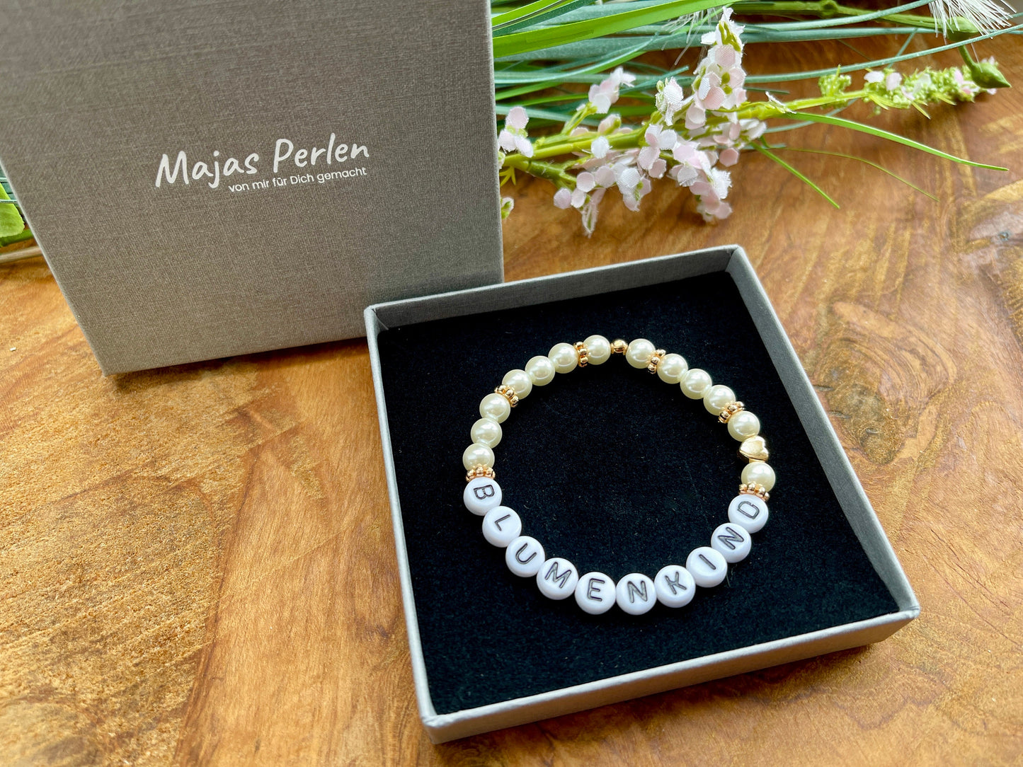 Perlenarmband Blumenkind hochwertig gewachste Glasperlen Perlmuttimitat - Geschenk Blumenmädchen Brauttochter Andenkenarmband heiraten