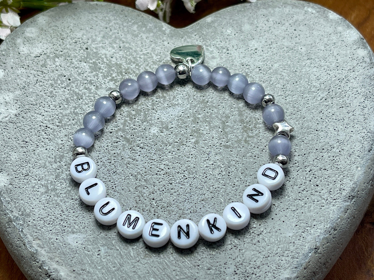 Perlenarmband Blumenkind- Cateyeperlen Flieder und Edelstahl - Farbe wählbar - Geschenk Blumenmädchen Kerzenkind Team Braut - viele Farben