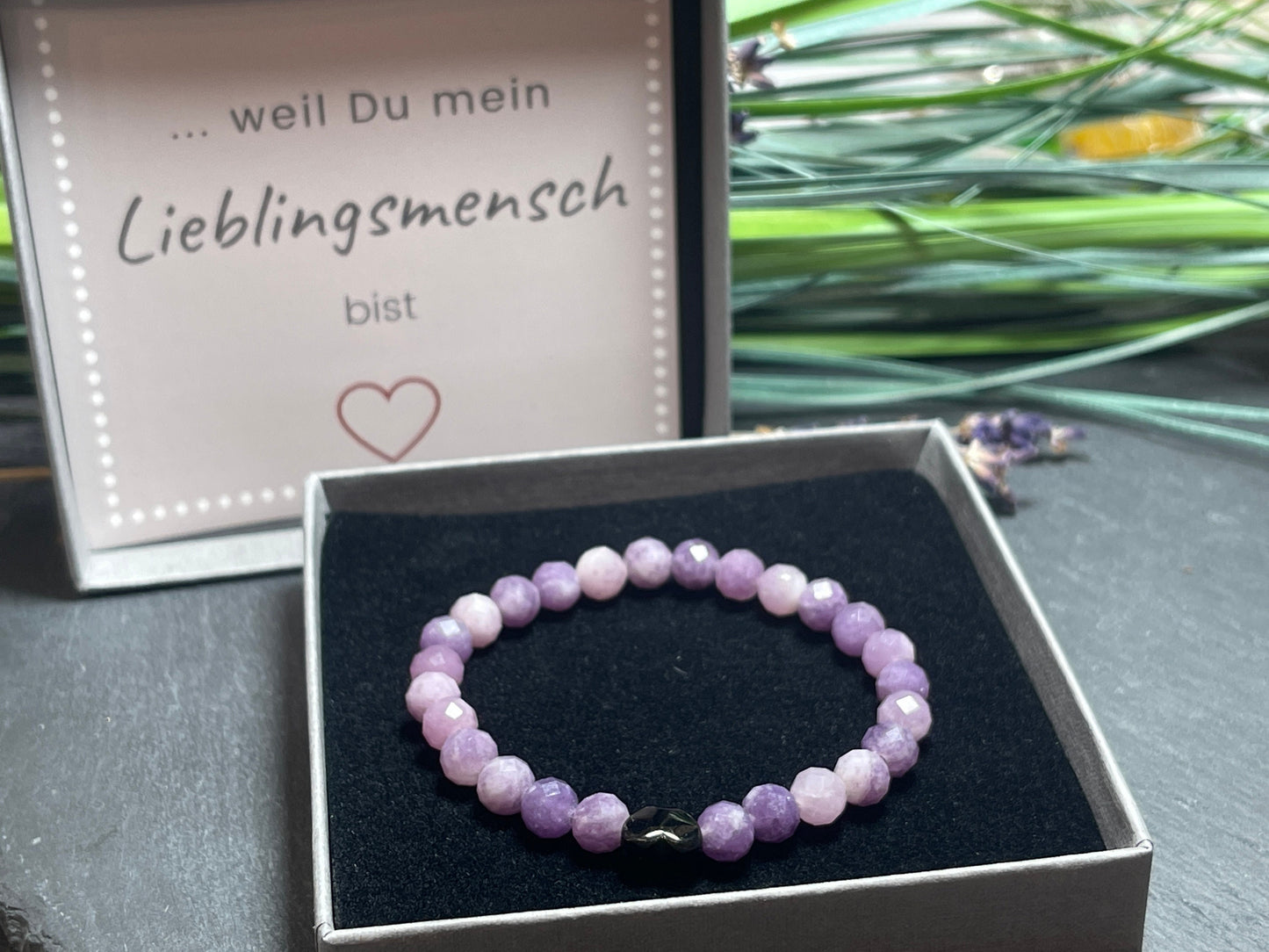 Perlenarmband Sugilith facettiert echter Naturstein - Herz Edelstahl Schwarz - esoterisches Armband Schutz emotionale Heilung