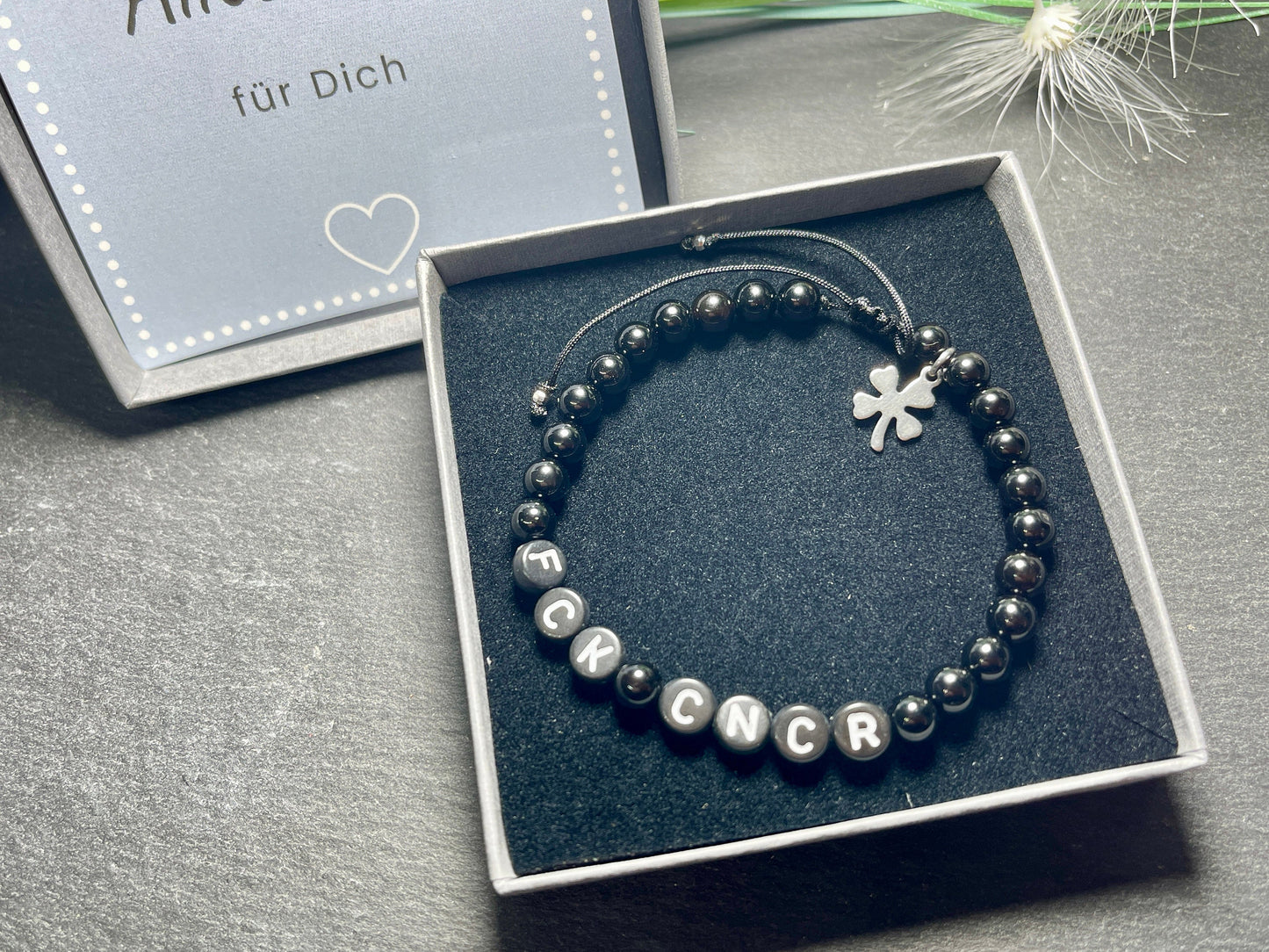 Armband Fuck Cancer Turmalin Makramee - Geschenk Aufmunterung Genesung Brustkrebs Wunschedelstein - starker Schutzstein Perlenarmband
