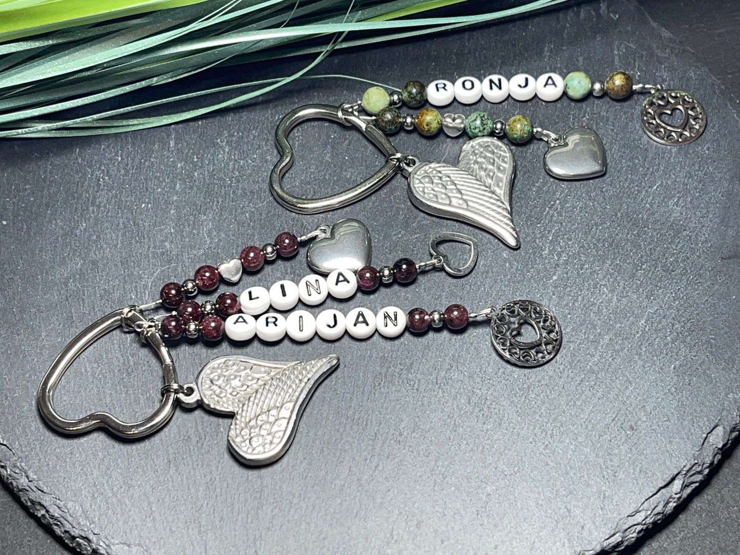 Schlüsselanhänger Perlen bis 5 Namen Granat echt - Geschenk Mama Oma Tante Liebe Geburt Familie - viele Edelsteine - personalisierbar