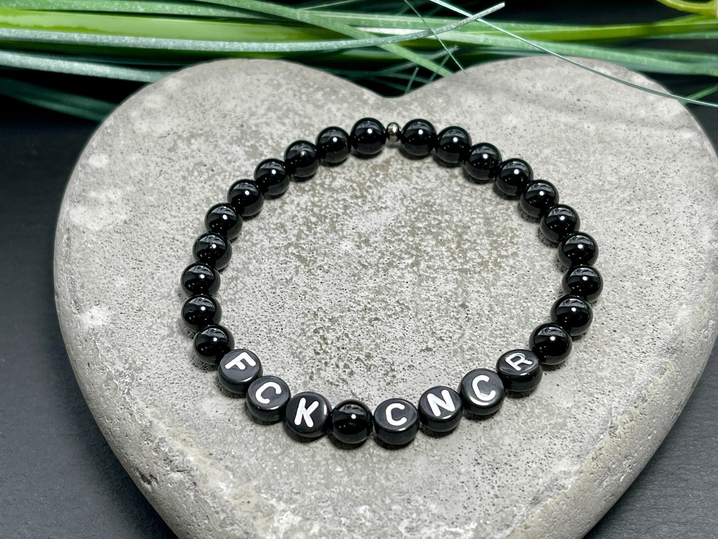 Armband Fuck Cancer Turmalin - Geschenk Aufmunterung Genesung Schutzstein Perlenarmband - Brustkrebs Kraft Stärke Schutz - personalisierbar