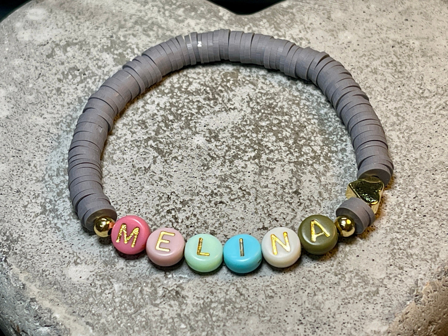 Namensarmband Katsuki grau Gold - Größe 12 cm bis 20 cm- viele Farben- Geschenk für Mädchen Junge Kind Kinderarmband Freundschaft Liebe