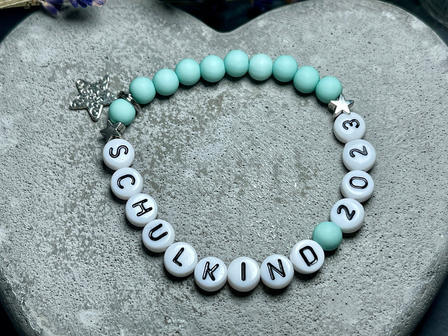 Armband Schulkind Türkis Acryl - Geschenk Schulanfang Junge oder Mädchen Glücksbringer erster Schultag - viele Farben - personalisierbar