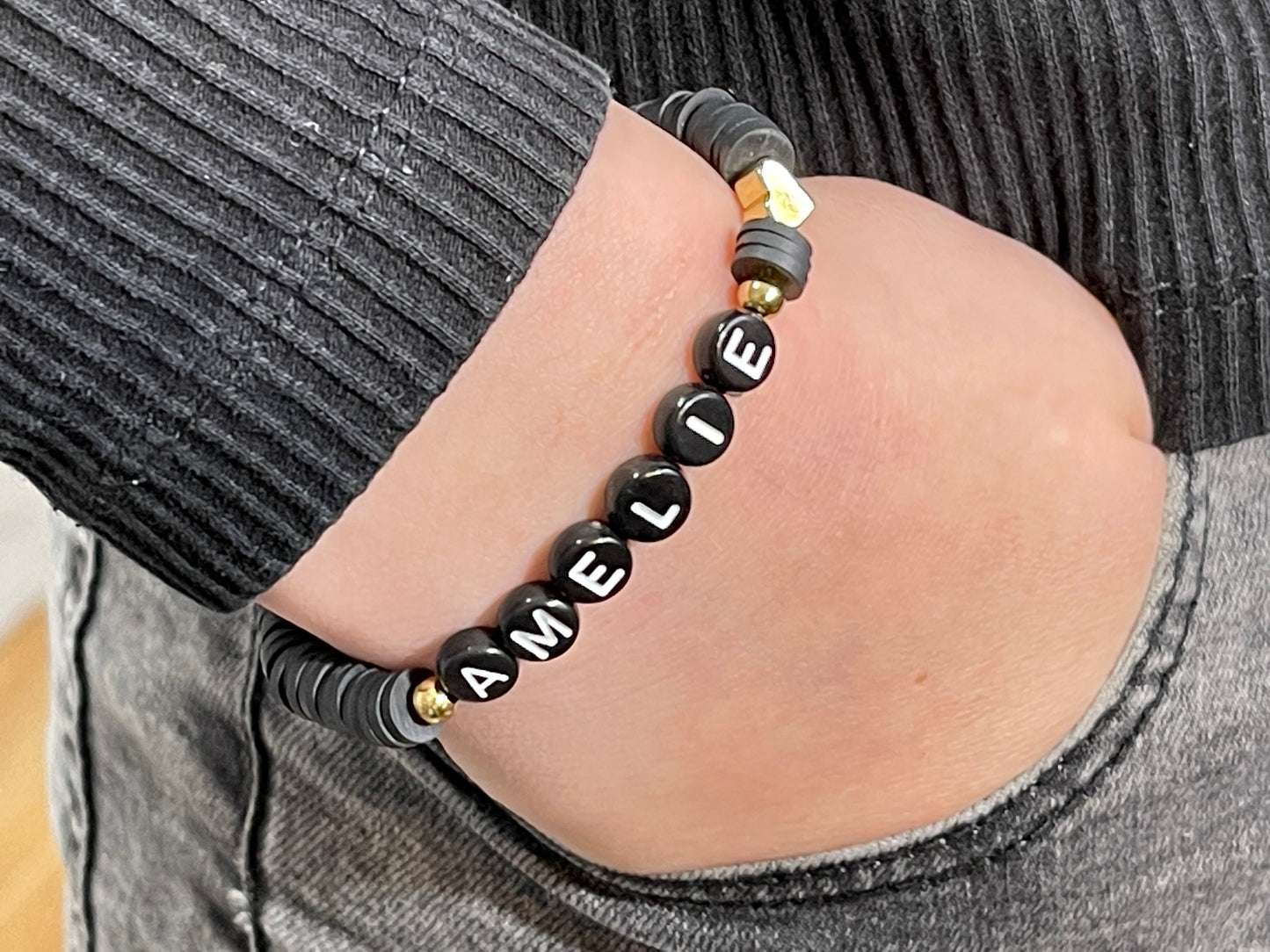 Namensarmband Katsuki Schwarz Gold- Größe 12 cm bis 20 cm- viele Farben- Geschenk für Mädchen Junge Kind Kinderarmband Freundschaft Keishi