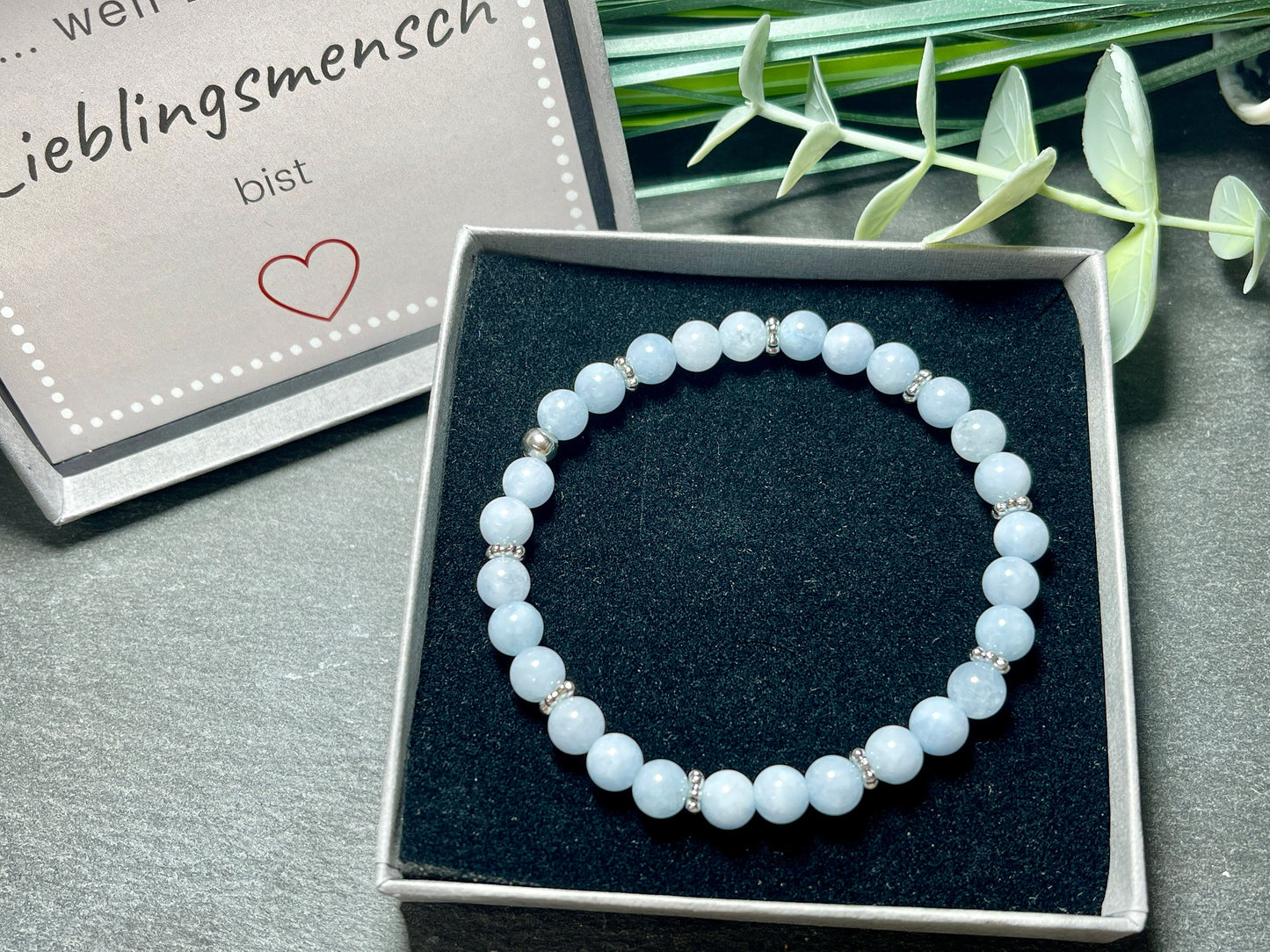 Armband Aquamarin mit Daisyperlen hochwertig Platiniert - esoterisches Armband Halschakra - Perlenarmband echte Edelsteine personalisierbar