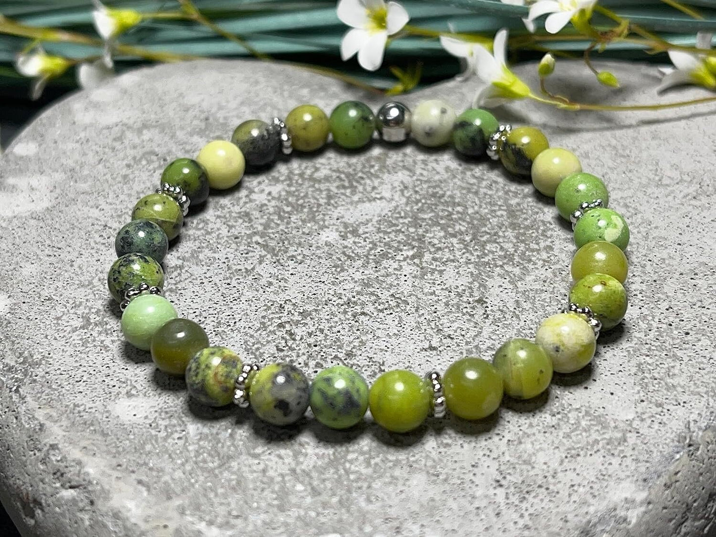 Serpentin Armband mit Perlen echt 6mm Daisyperlen echt Platiniert oder Vergoldet - Handmade Perlenarmband für Beruhigung Ausgleich Schutz