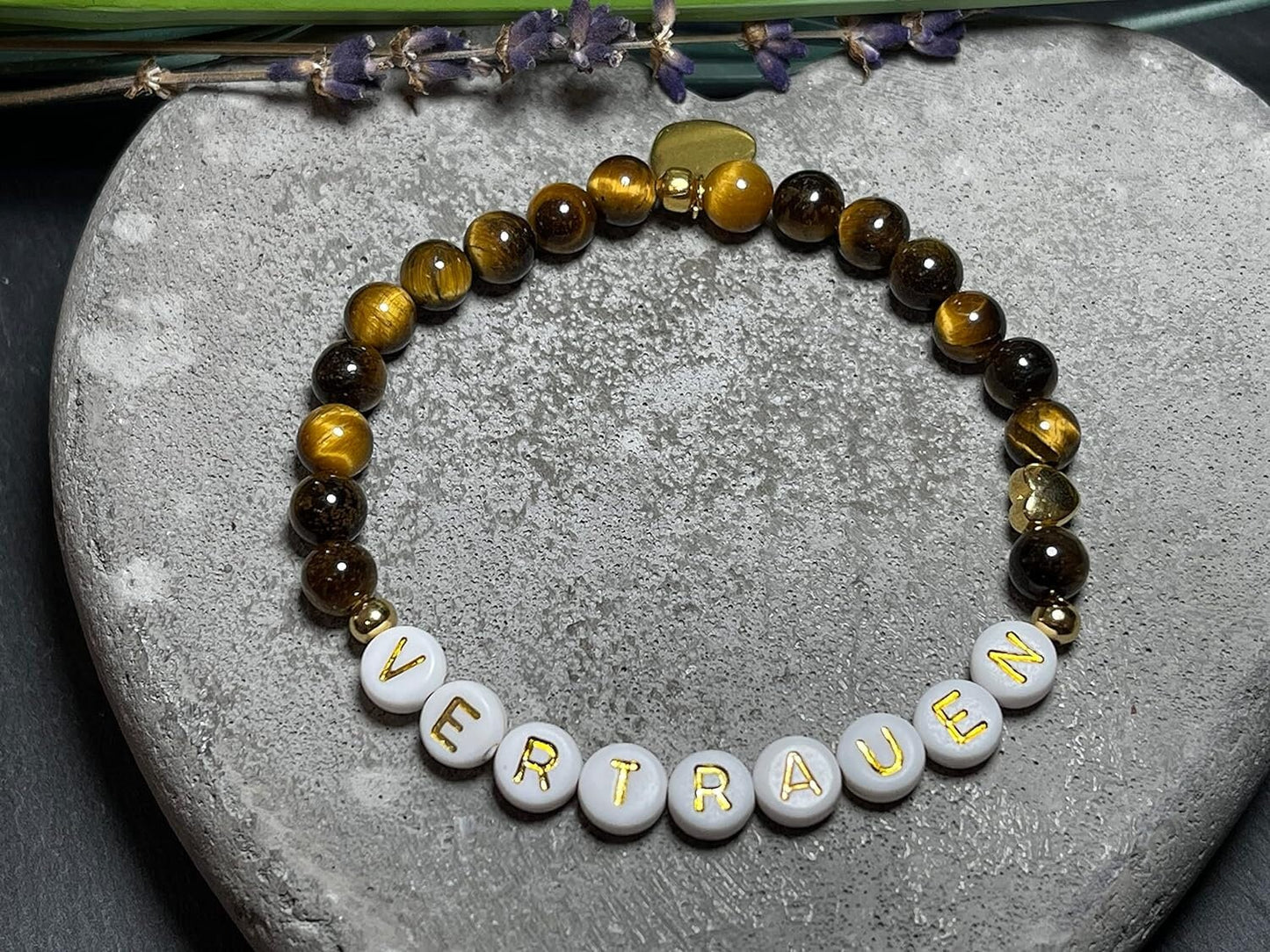 Armband Tigerauge gold Vertrauen -  Herz echt Vergoldet - Glücksarmband Perlenarmband mit Motto - Geschenk Lieblingsmensch Mama Freundschaft